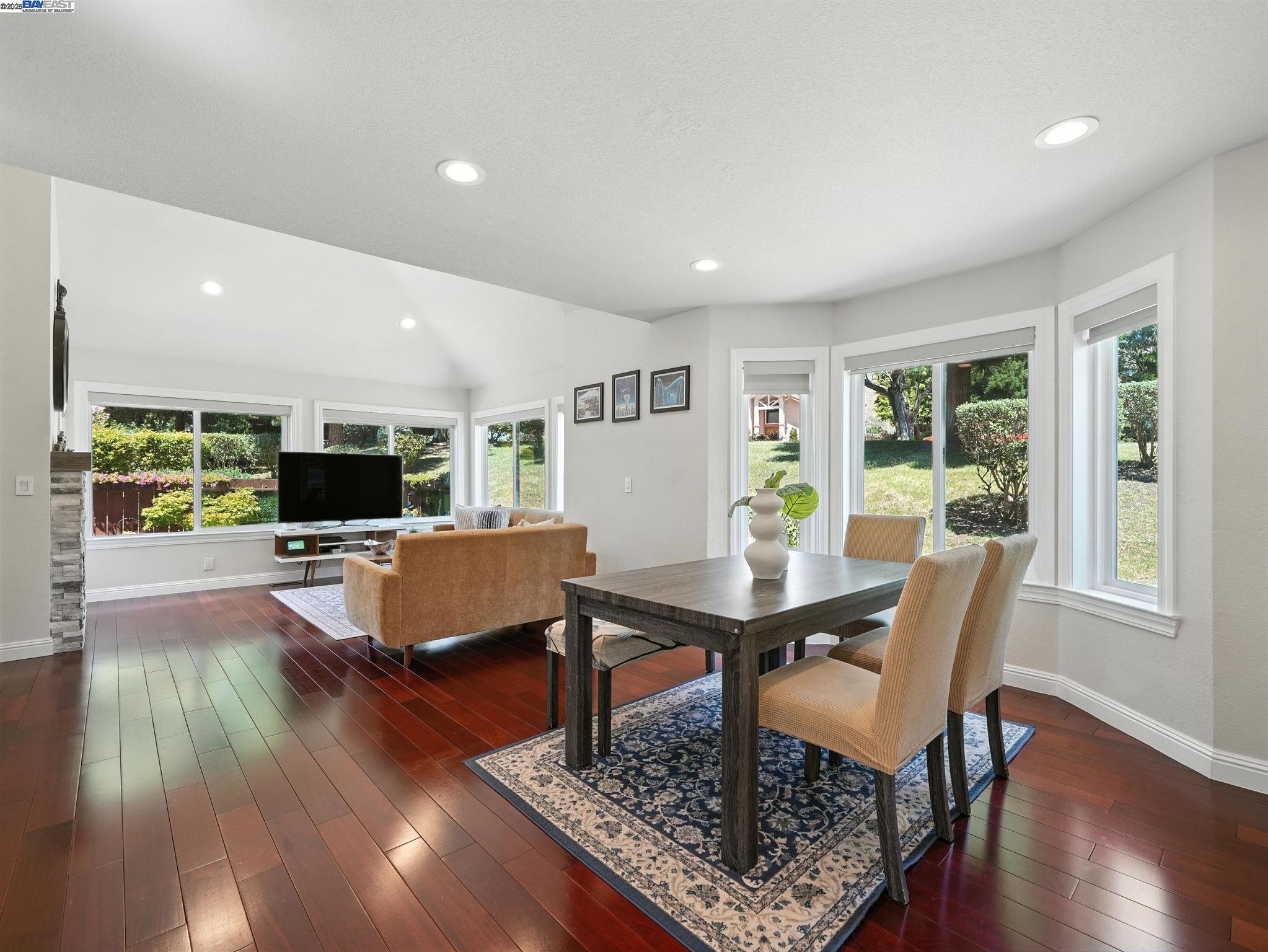 Detail Gallery Image 7 of 35 For 940 Praderia Cir, Fremont,  CA 94539 - 3 Beds | 3 Baths