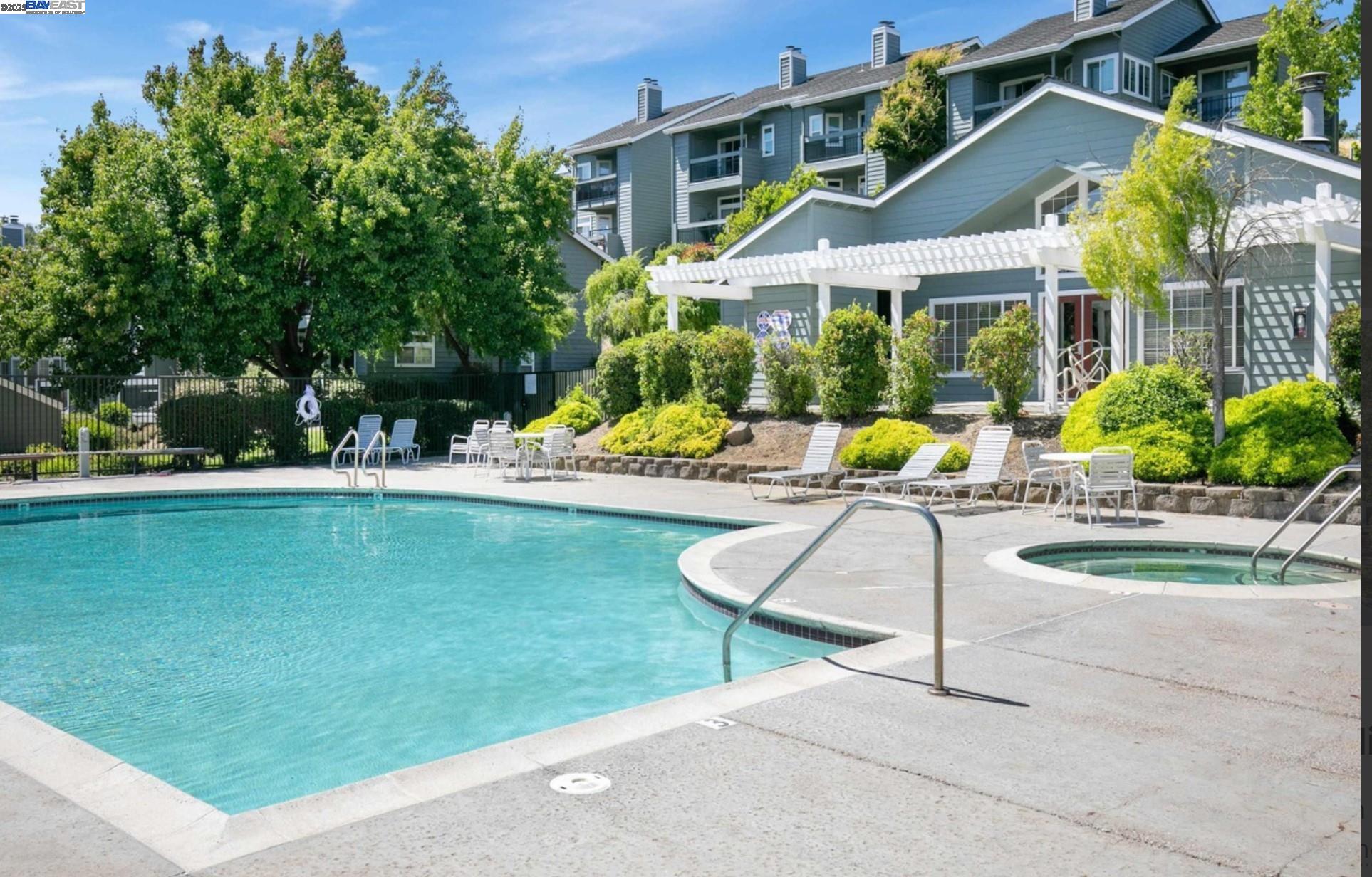 Detail Gallery Image 11 of 16 For 8170 Mountain View Dr #G,  Pleasanton,  CA 94588 - 2 Beds | 2 Baths