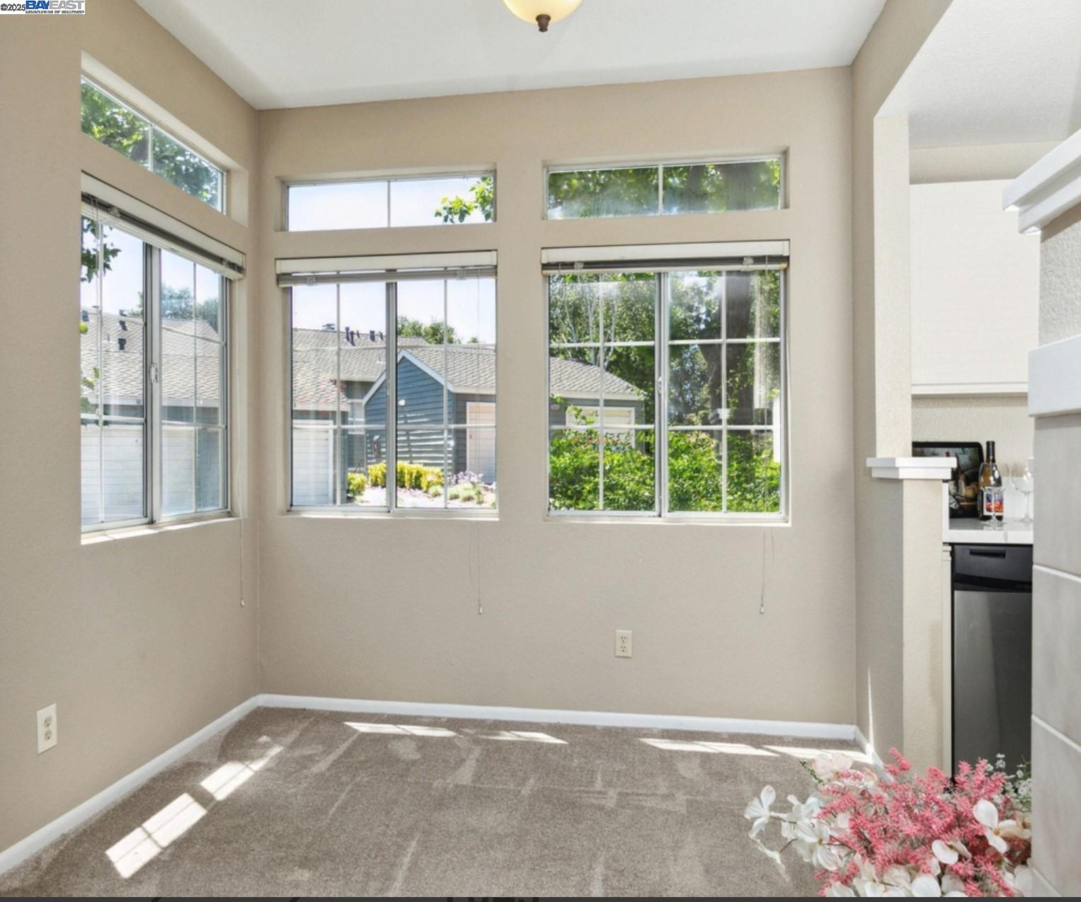 Detail Gallery Image 3 of 16 For 8170 Mountain View Dr #G,  Pleasanton,  CA 94588 - 2 Beds | 2 Baths