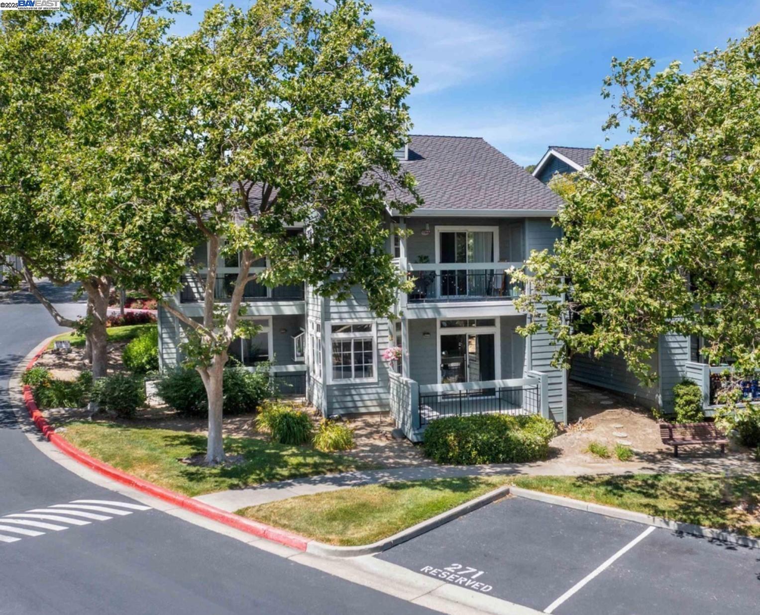 Detail Gallery Image 10 of 16 For 8170 Mountain View Dr #G,  Pleasanton,  CA 94588 - 2 Beds | 2 Baths
