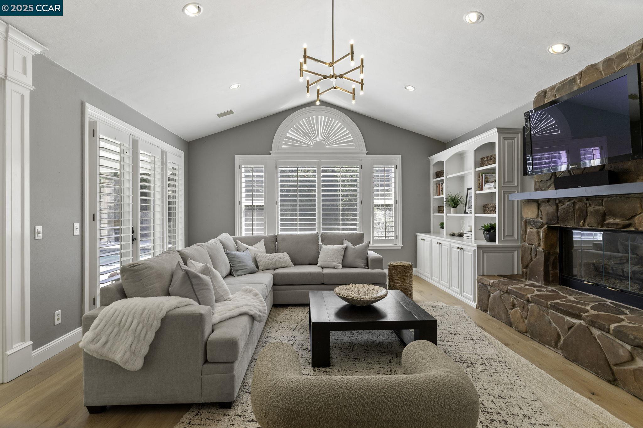 Detail Gallery Image 25 of 60 For 218 Fieldcrest Ct, Danville,  CA 94506 - 5 Beds | 4/1 Baths