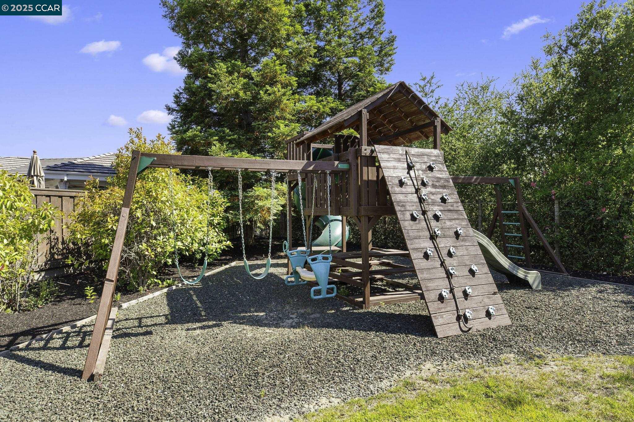 Detail Gallery Image 53 of 60 For 218 Fieldcrest Ct, Danville,  CA 94506 - 5 Beds | 4/1 Baths