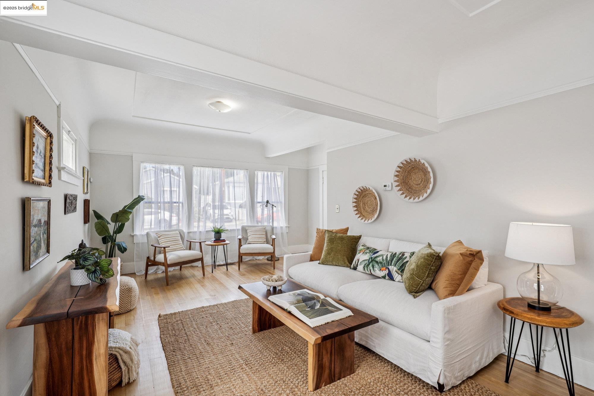 Detail Gallery Image 4 of 33 For 622 38th St, Richmond,  CA 94805 - 3 Beds | 1 Baths