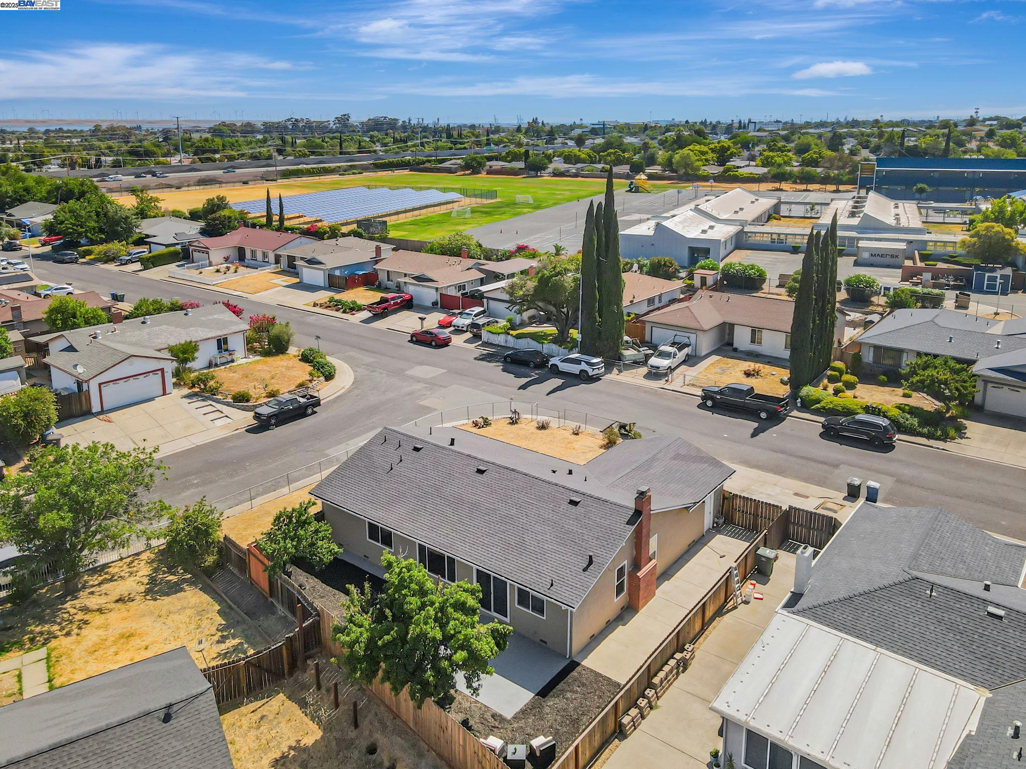 Detail Gallery Image 27 of 29 For 35 Chelsea Way, Pittsburg,  CA 94565 - 3 Beds | 2 Baths