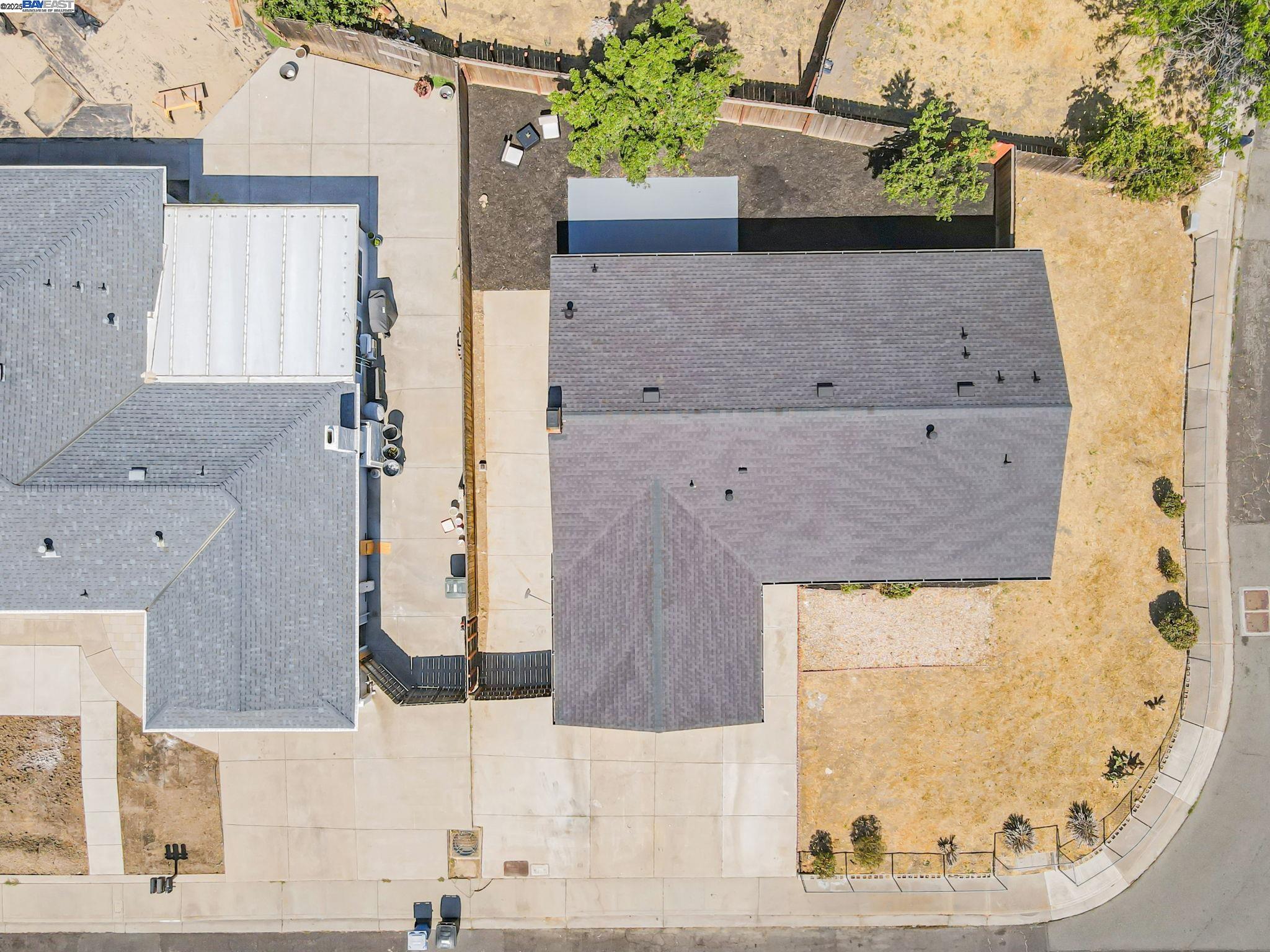 Detail Gallery Image 28 of 29 For 35 Chelsea Way, Pittsburg,  CA 94565 - 3 Beds | 2 Baths