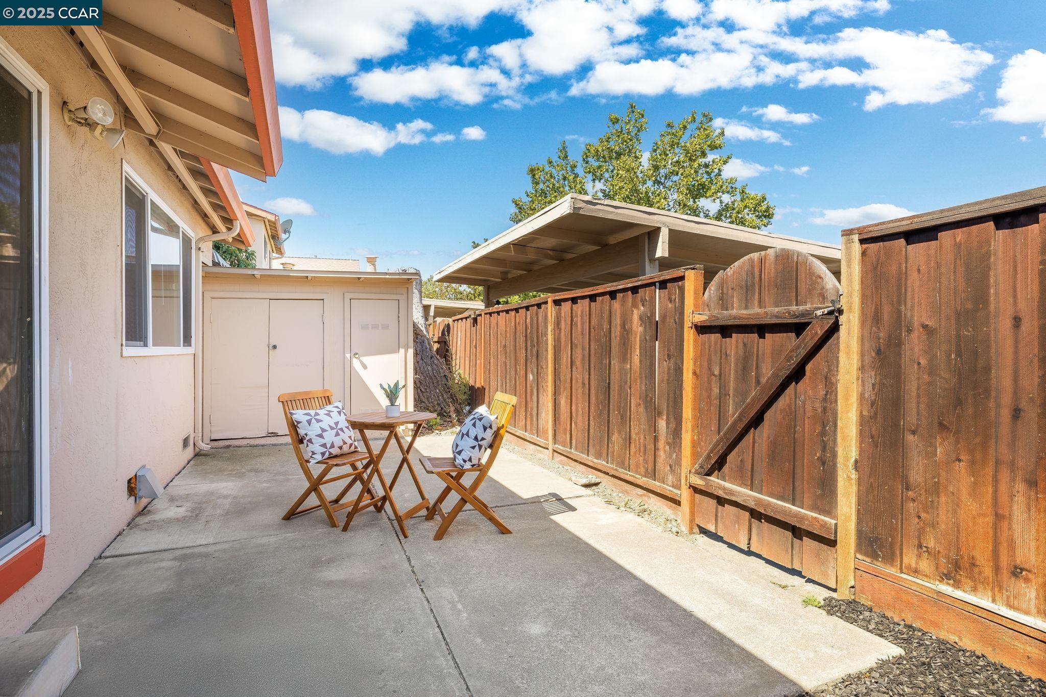 Detail Gallery Image 12 of 16 For 4002 Willow Pass Rd #D,  Concord,  CA 94519 - 2 Beds | 1 Baths