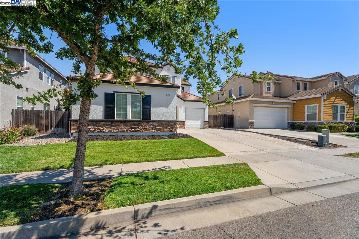 Detail Gallery Image 2 of 40 For 1498 Highland Dr, West Sacramento,  CA 95691 - 4 Beds | 2/1 Baths