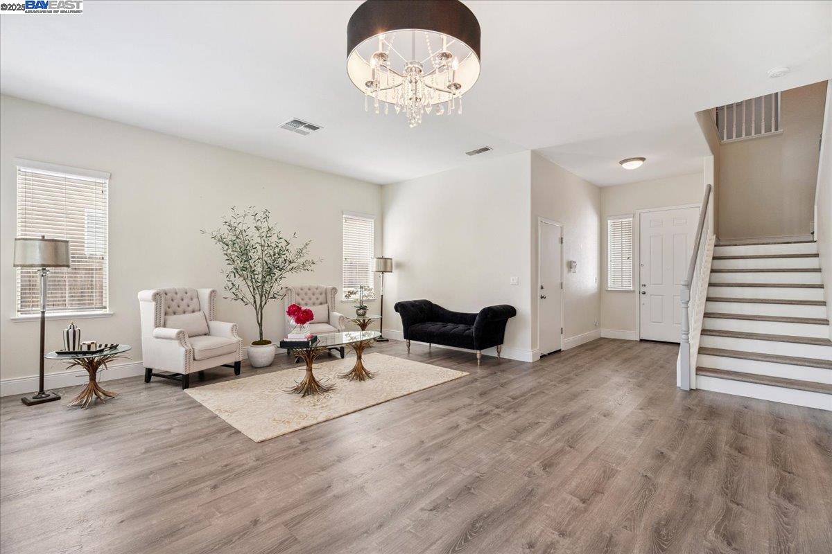 Detail Gallery Image 6 of 40 For 1498 Highland Dr, West Sacramento,  CA 95691 - 4 Beds | 2/1 Baths