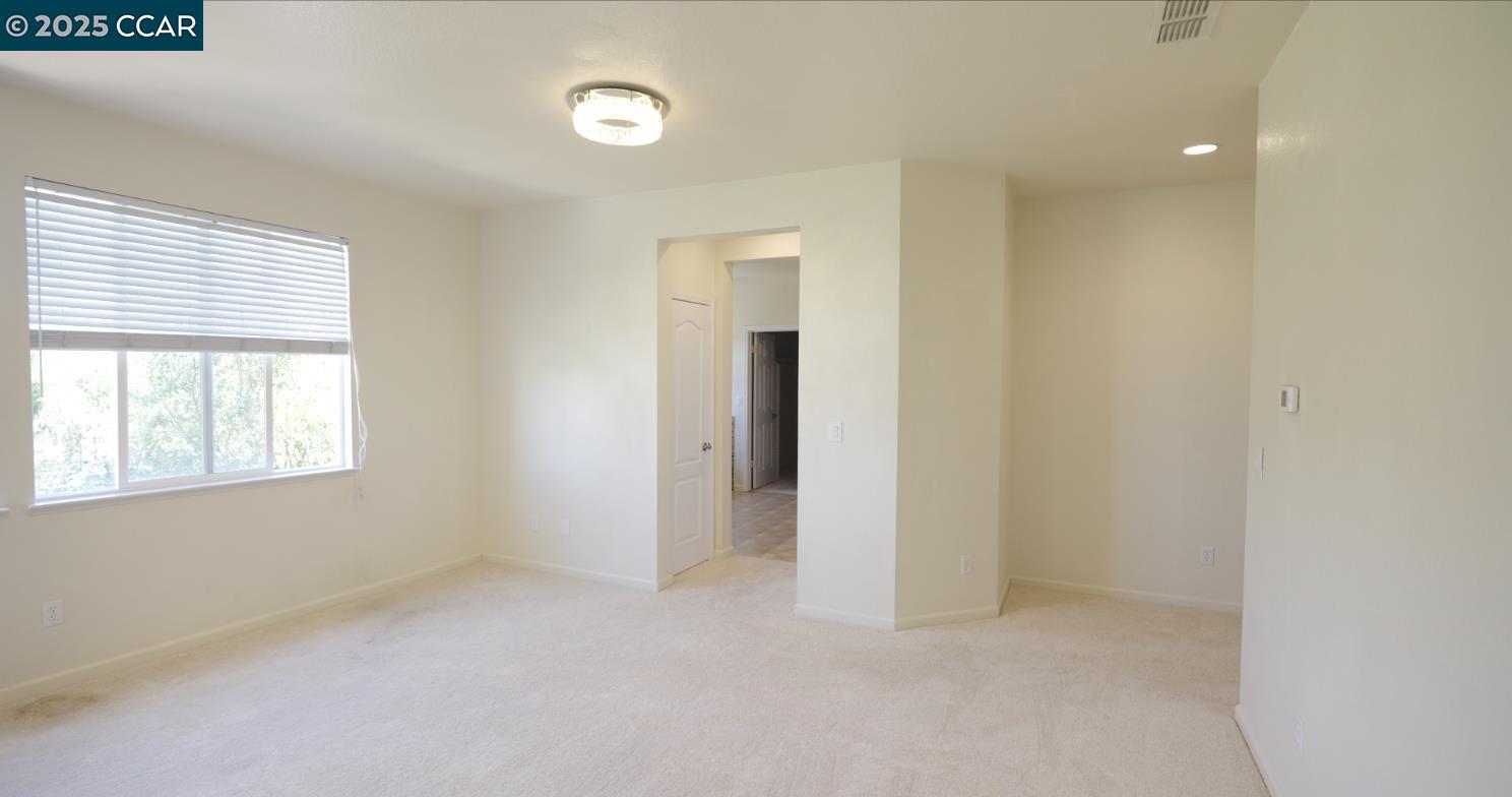 Detail Gallery Image 11 of 39 For 4020 Crescent Ct, Antioch,  CA 94509 - 4 Beds | 3 Baths