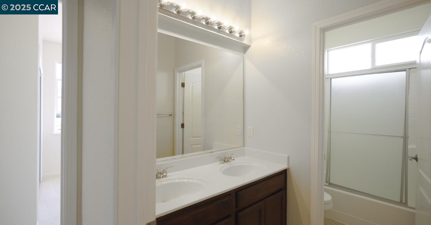 Detail Gallery Image 25 of 39 For 4020 Crescent Ct, Antioch,  CA 94509 - 4 Beds | 3 Baths