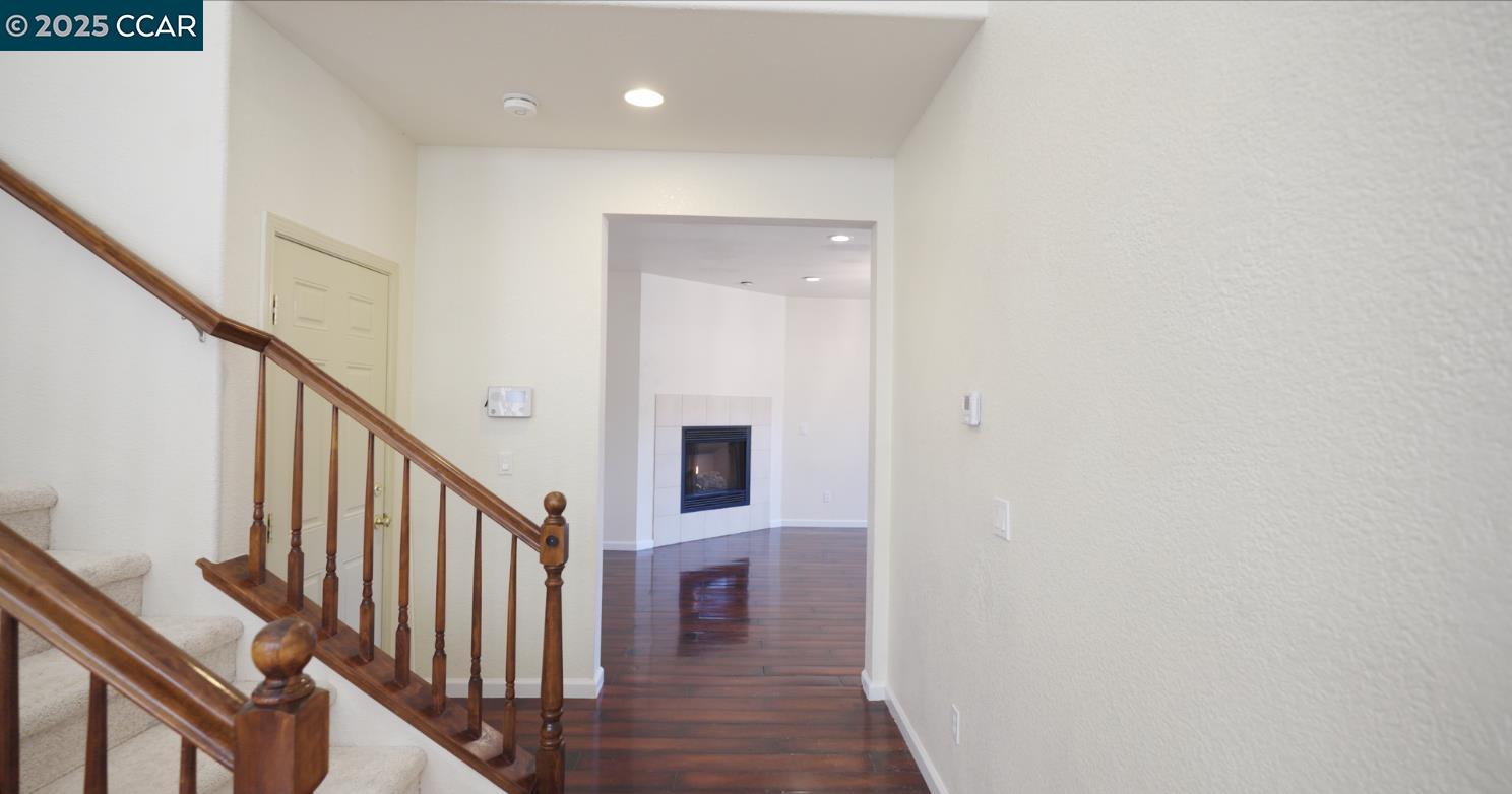 Detail Gallery Image 10 of 39 For 4020 Crescent Ct, Antioch,  CA 94509 - 4 Beds | 3 Baths
