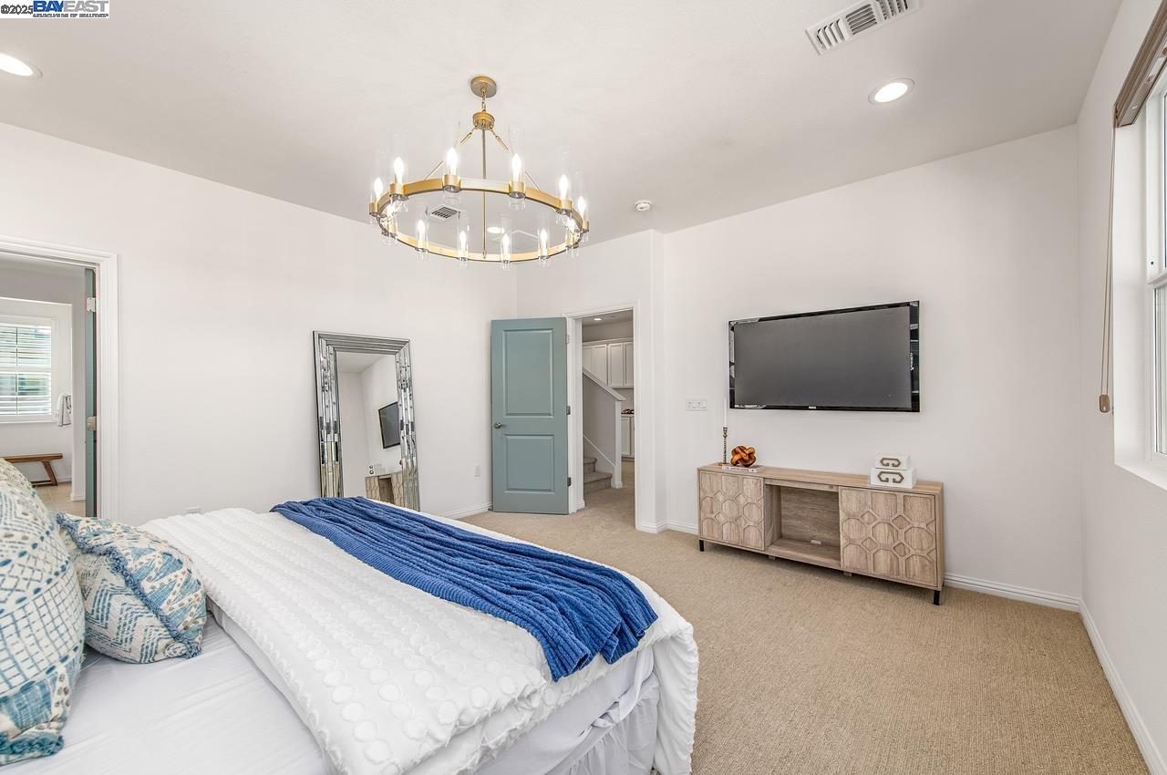 Detail Gallery Image 19 of 47 For 4338 Healdsburg Way, Dublin,  CA 94568 - 5 Beds | 5 Baths