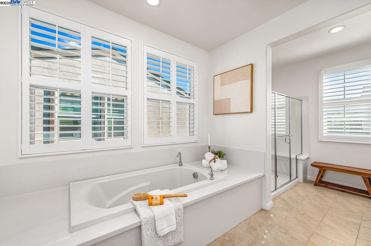 Detail Gallery Image 22 of 47 For 4338 Healdsburg Way, Dublin,  CA 94568 - 5 Beds | 5 Baths