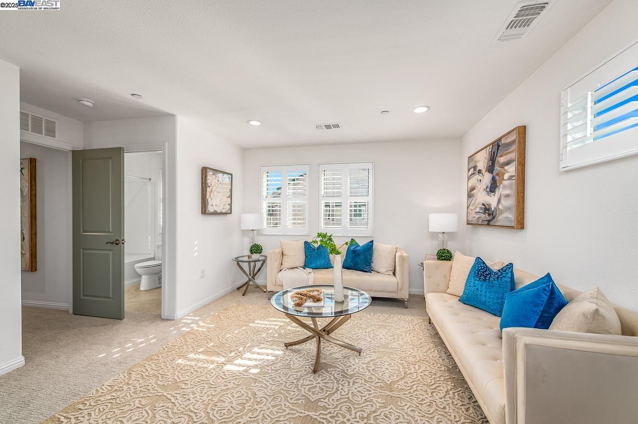 Detail Gallery Image 25 of 47 For 4338 Healdsburg Way, Dublin,  CA 94568 - 5 Beds | 5 Baths