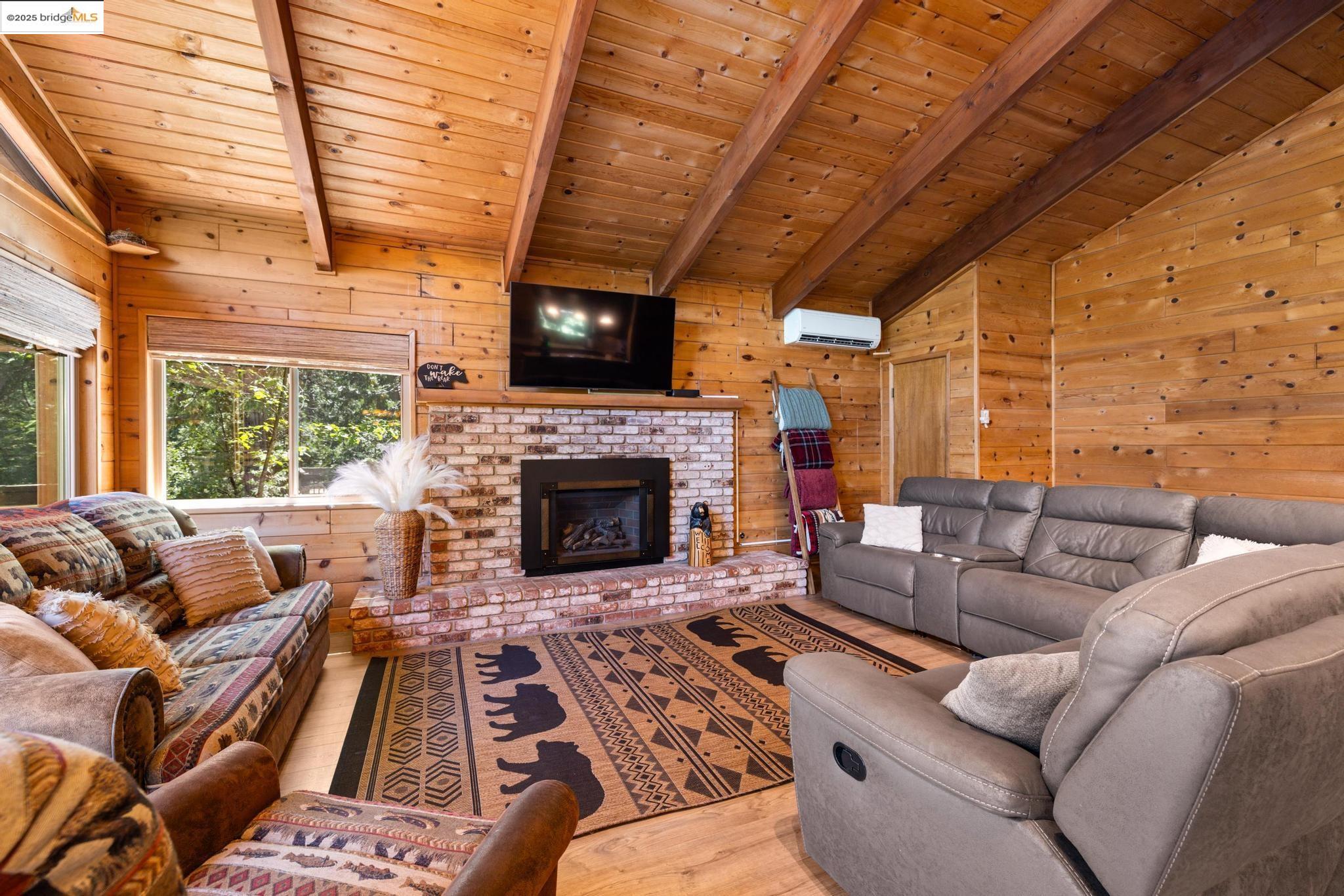 Detail Gallery Image 12 of 60 For 24033 Pine Cone Road, Twain Harte,  CA 95383-9531 - 3 Beds | 2 Baths
