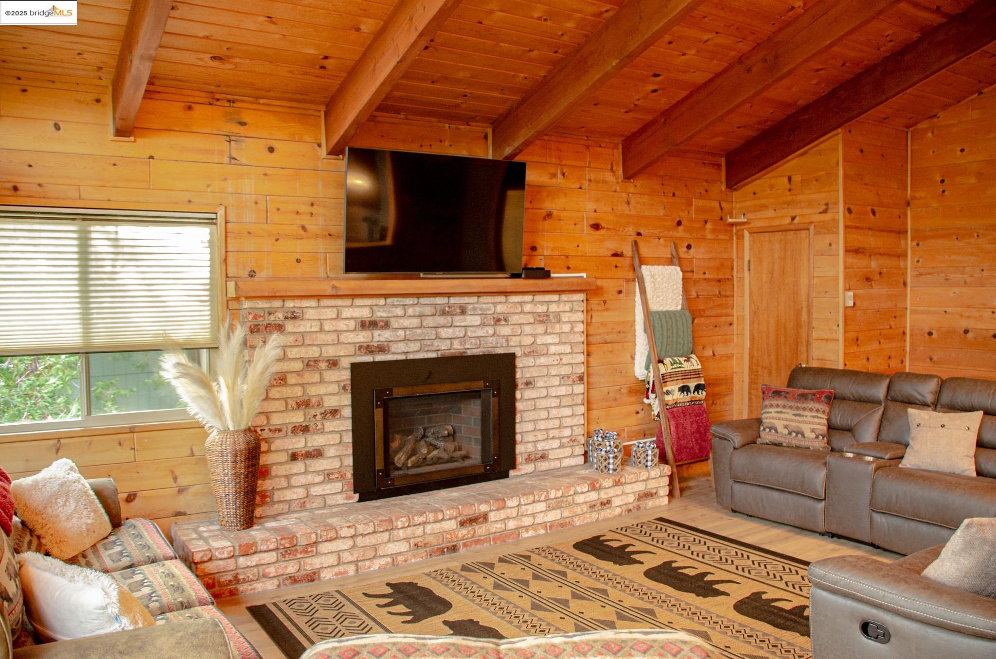 Detail Gallery Image 10 of 60 For 24033 Pine Cone Road, Twain Harte,  CA 95383-9531 - 3 Beds | 2 Baths