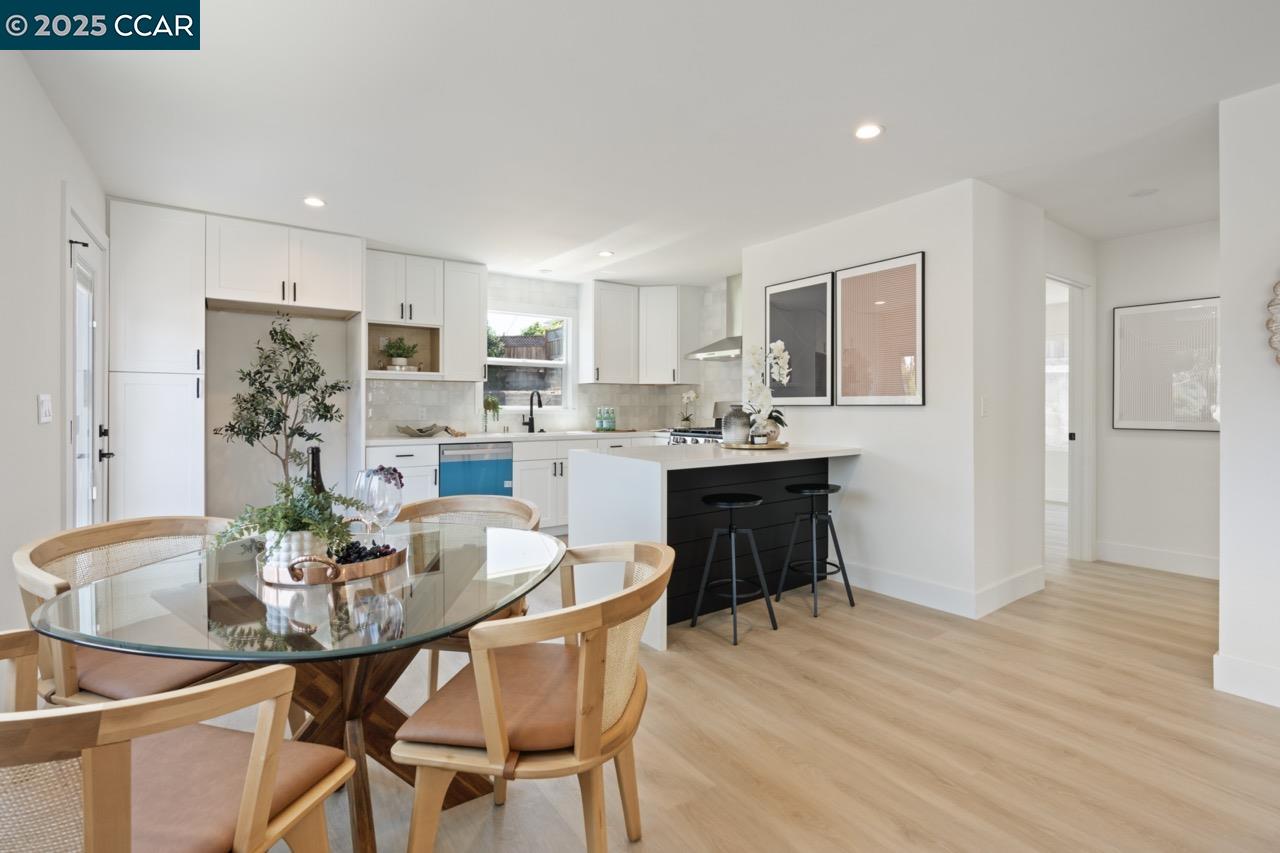 Detail Gallery Image 12 of 42 For 1923 Thompson Ln, El Sobrante,  CA 94803 - 2 Beds | 1 Baths