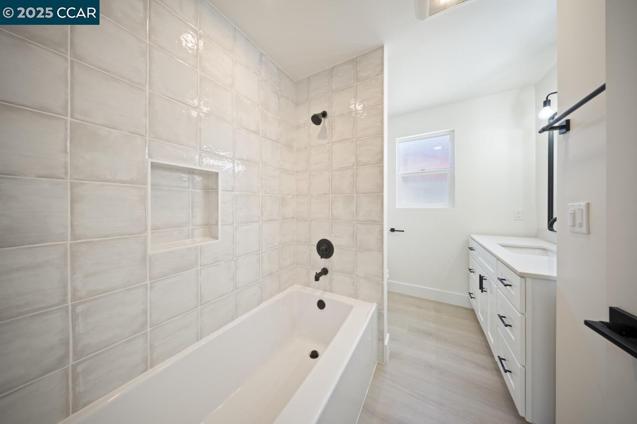 Detail Gallery Image 24 of 42 For 1923 Thompson Ln, El Sobrante,  CA 94803 - 2 Beds | 1 Baths