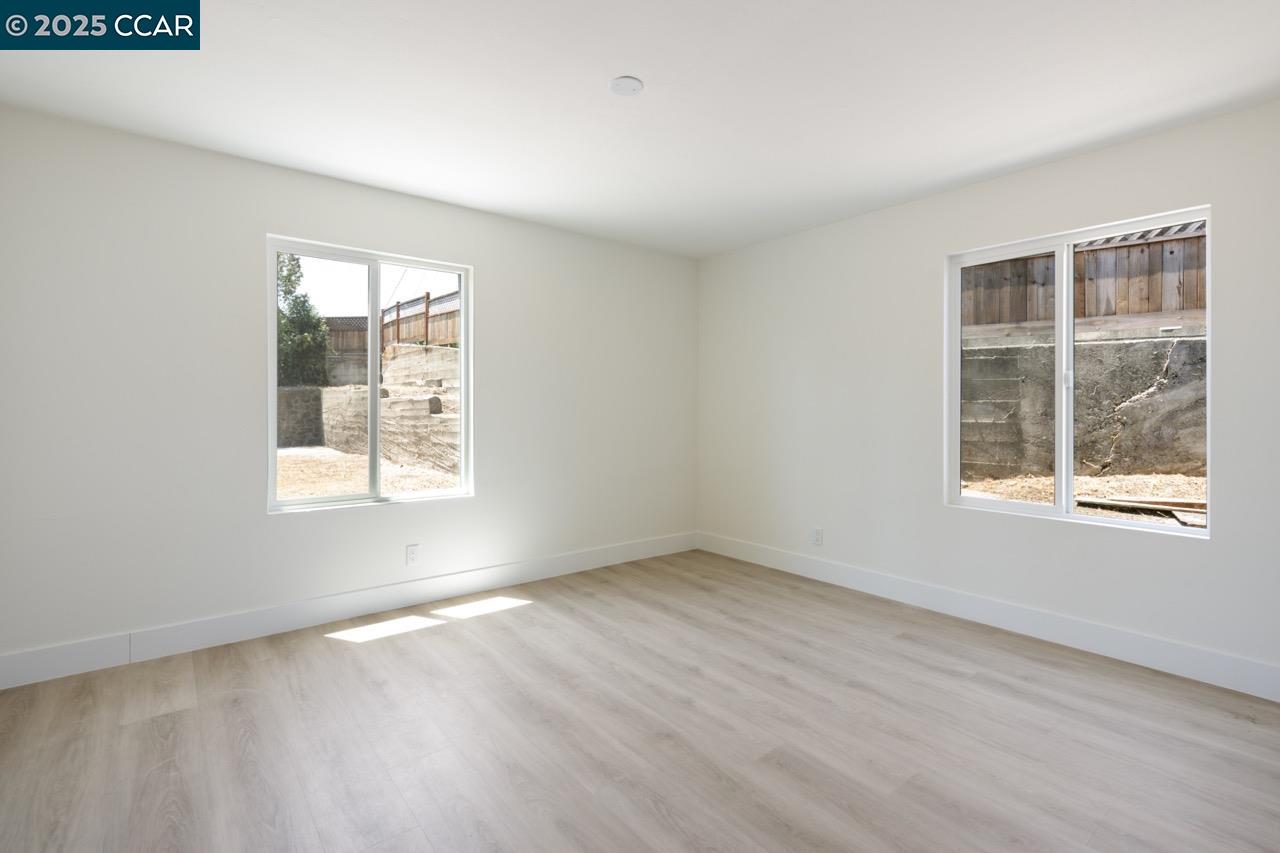 Detail Gallery Image 27 of 42 For 1923 Thompson Ln, El Sobrante,  CA 94803 - 2 Beds | 1 Baths