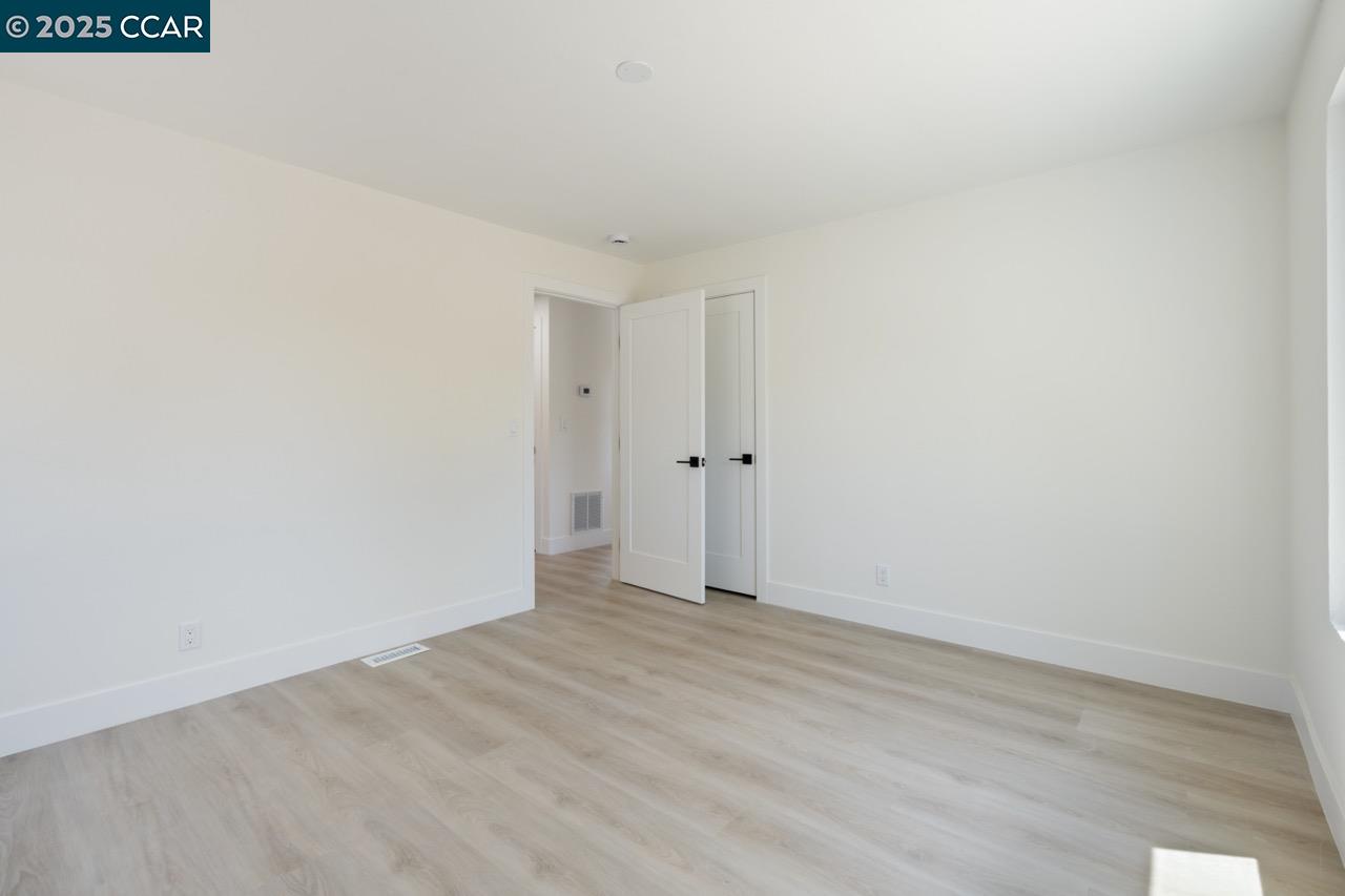 Detail Gallery Image 28 of 42 For 1923 Thompson Ln, El Sobrante,  CA 94803 - 2 Beds | 1 Baths