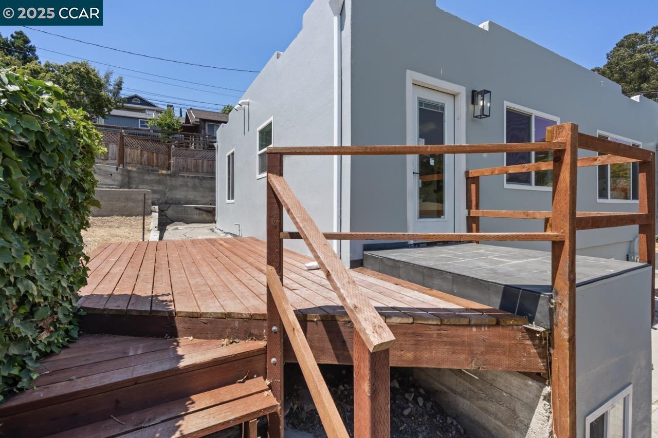 Detail Gallery Image 33 of 42 For 1923 Thompson Ln, El Sobrante,  CA 94803 - 2 Beds | 1 Baths
