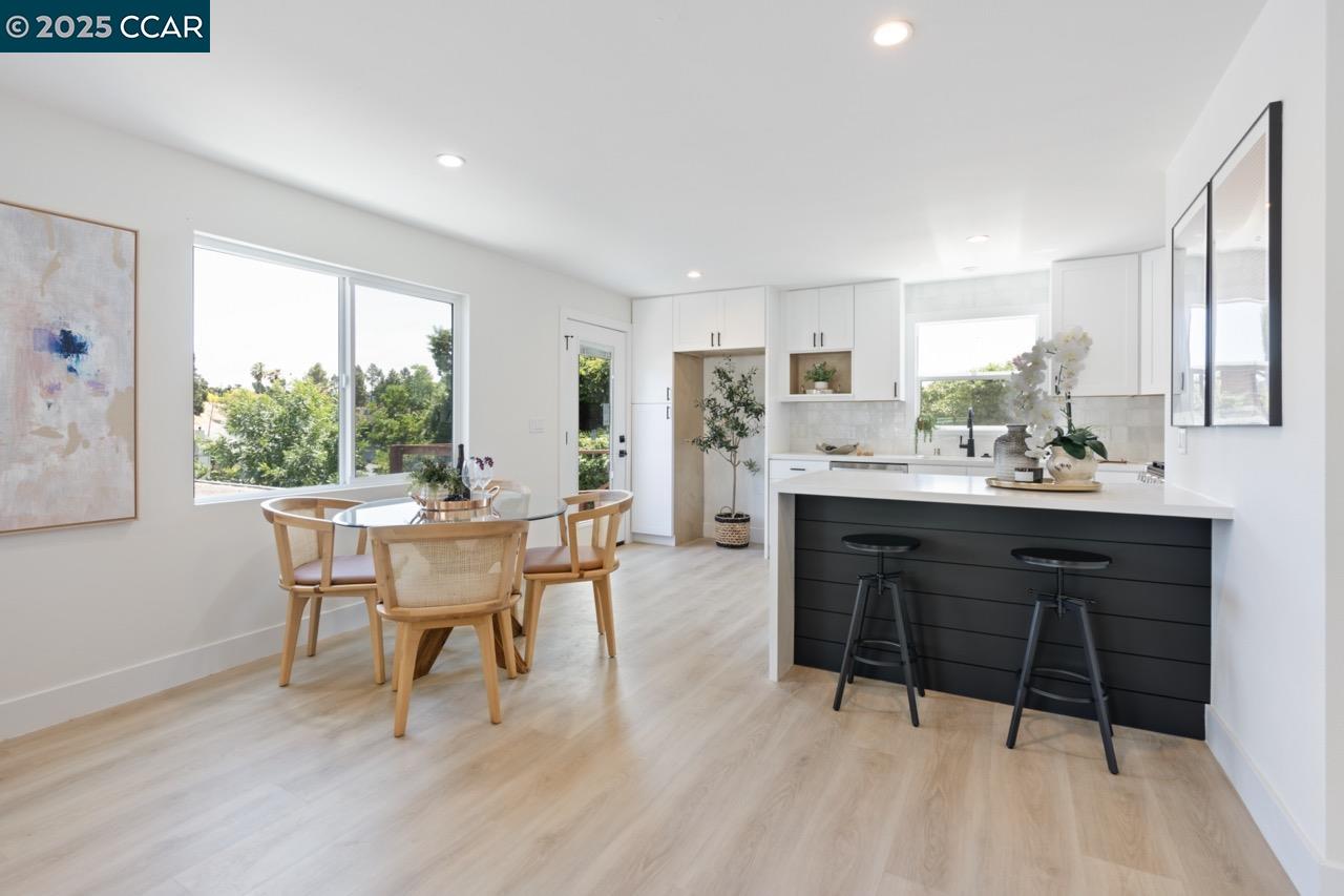Detail Gallery Image 10 of 42 For 1923 Thompson Ln, El Sobrante,  CA 94803 - 2 Beds | 1 Baths
