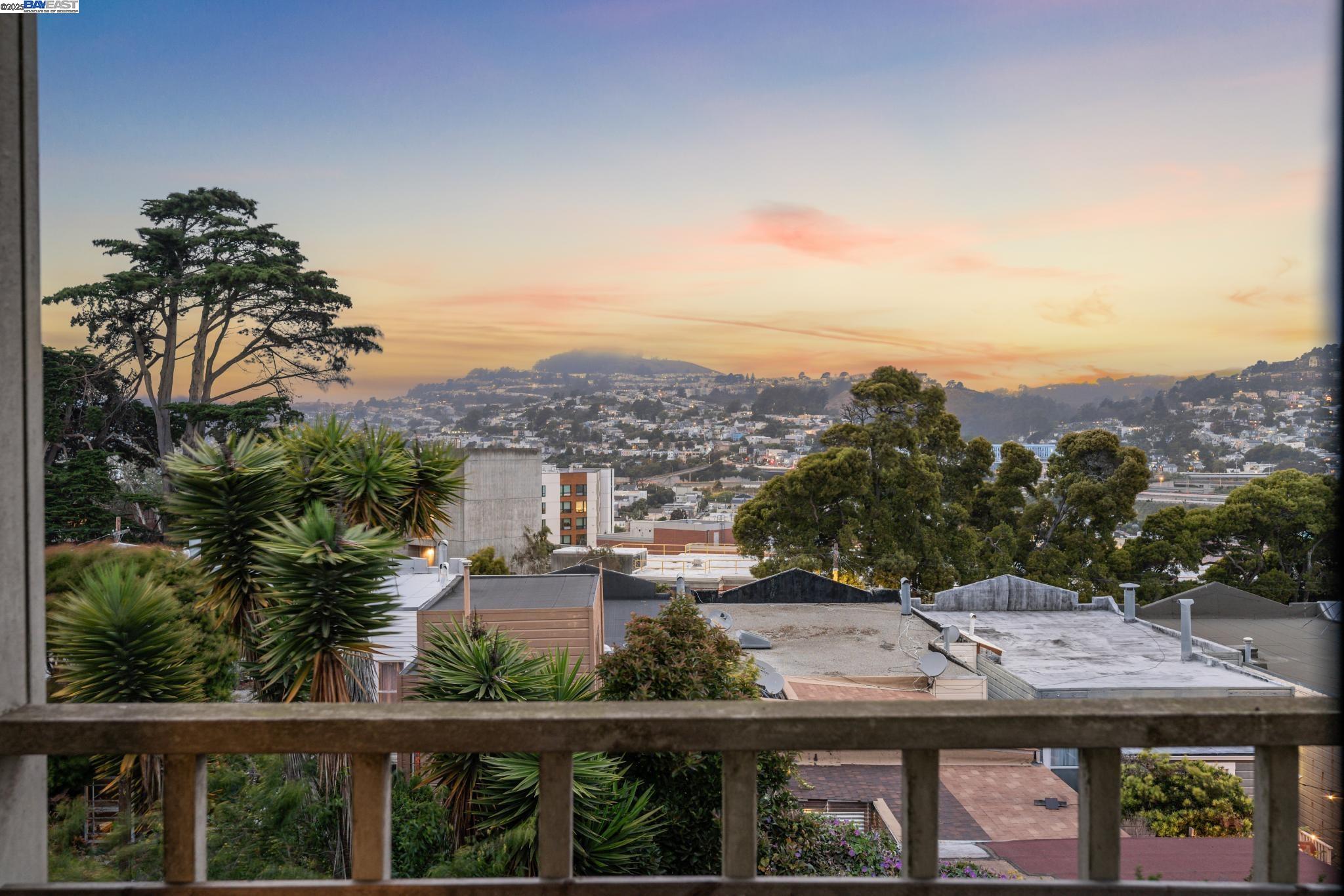 Detail Gallery Image 15 of 58 For 162 Madrid St, San Francisco,  CA 94112 - 4 Beds | 3 Baths