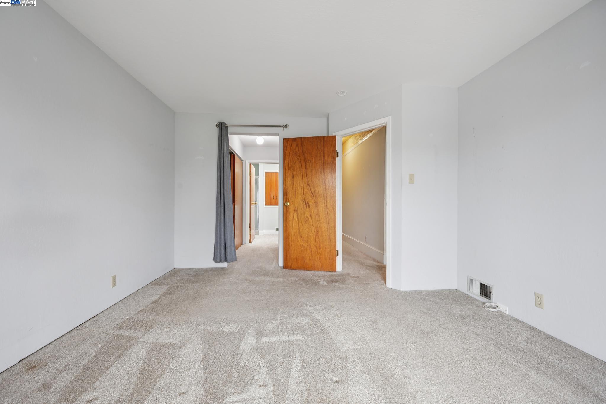 Detail Gallery Image 24 of 58 For 162 Madrid St, San Francisco,  CA 94112 - 4 Beds | 3 Baths