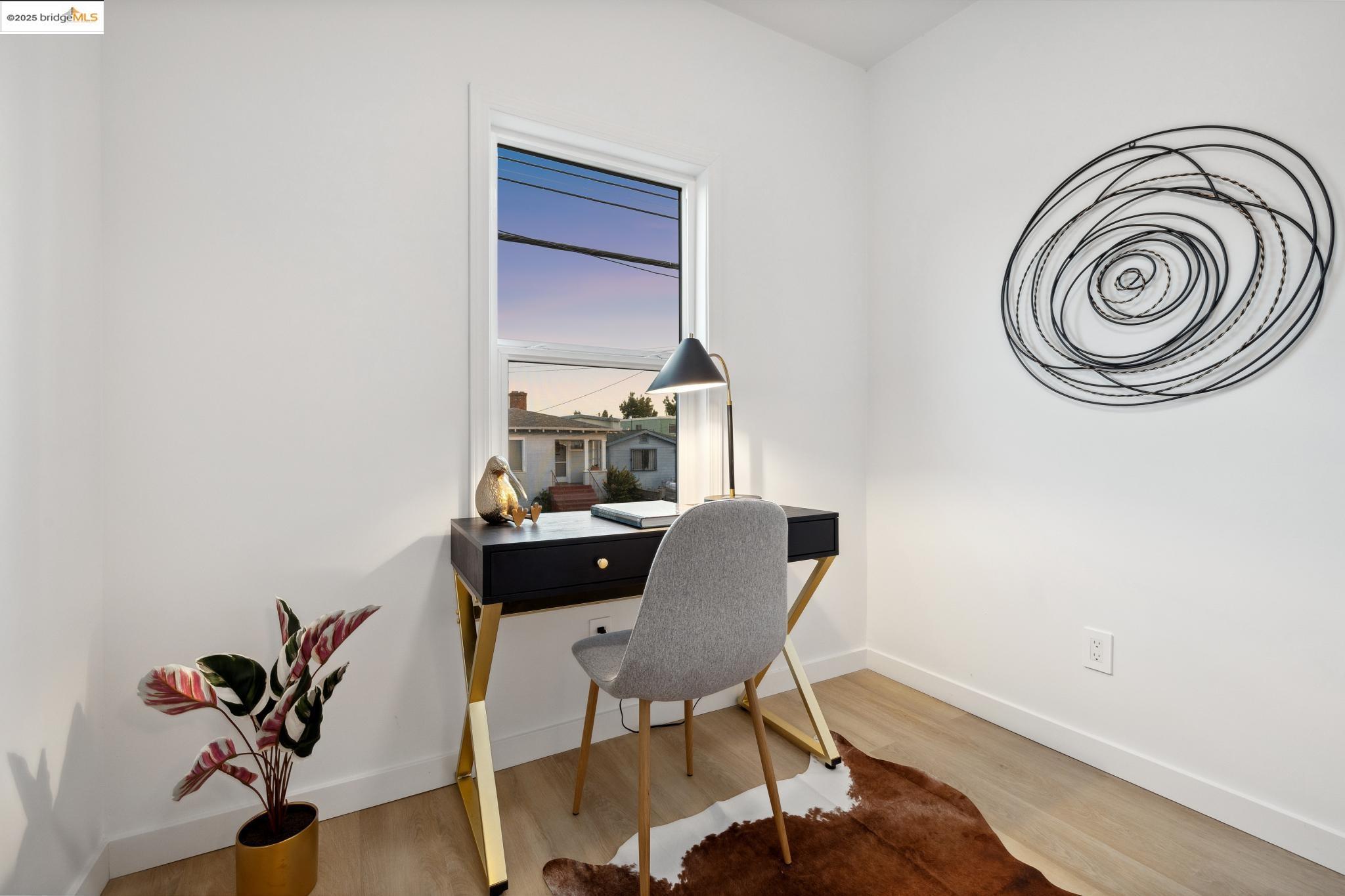 Detail Gallery Image 14 of 58 For 904 41st St, Oakland,  CA 94608 - 3 Beds | 2/1 Baths