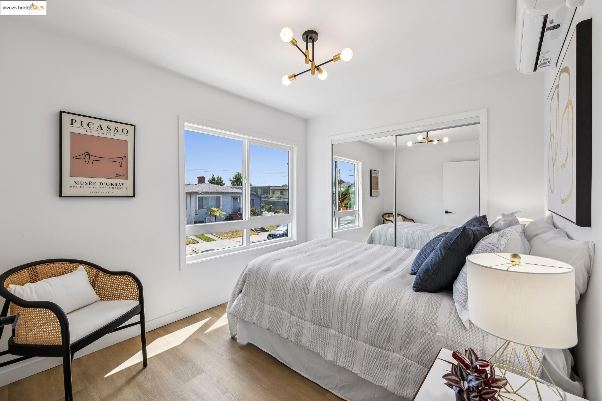Detail Gallery Image 26 of 58 For 904 41st St, Oakland,  CA 94608 - 3 Beds | 2/1 Baths