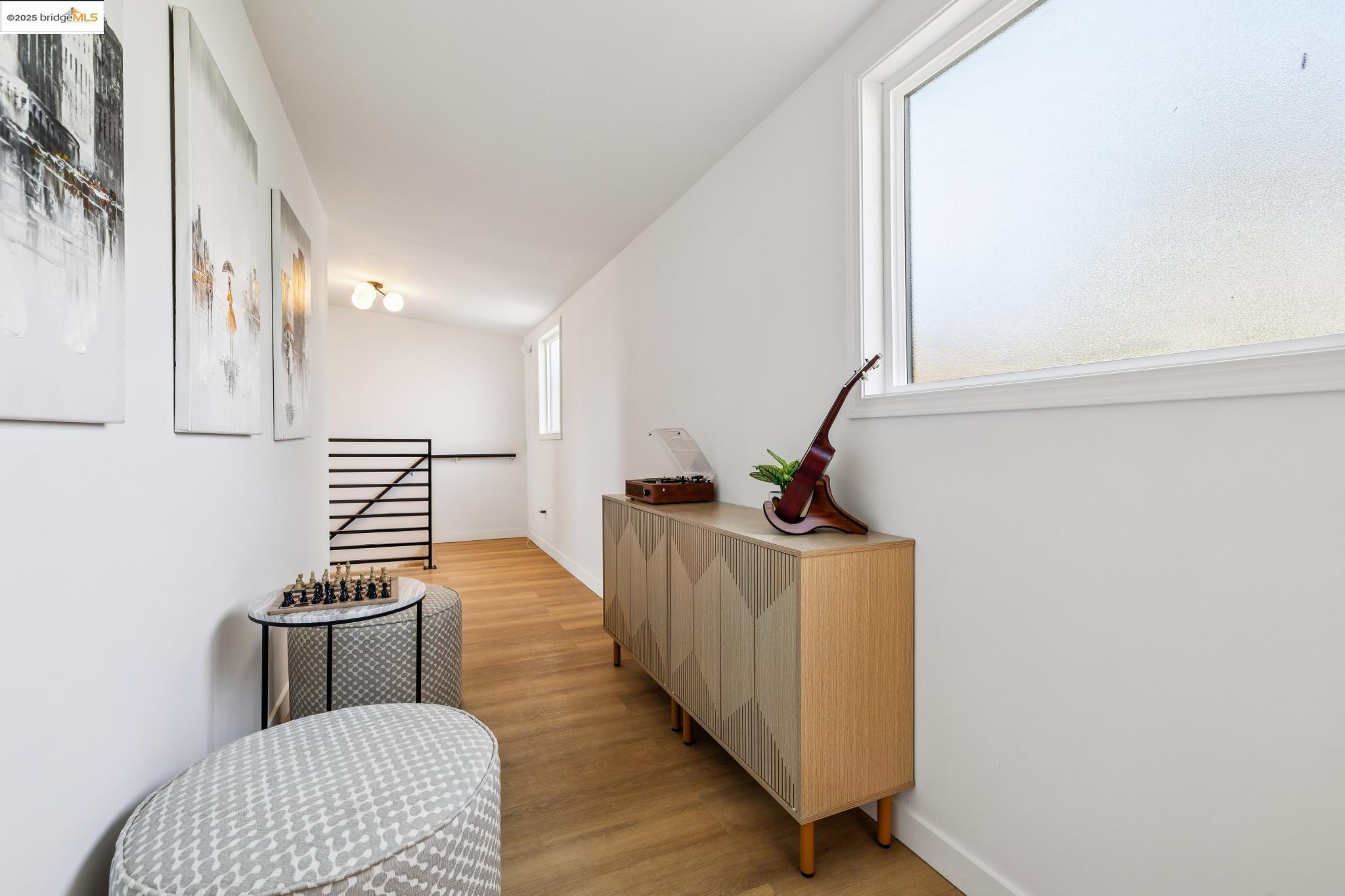 Detail Gallery Image 28 of 58 For 904 41st St, Oakland,  CA 94608 - 3 Beds | 2/1 Baths