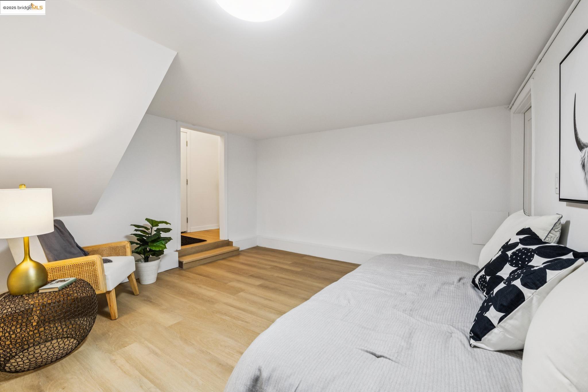 Detail Gallery Image 32 of 58 For 904 41st St, Oakland,  CA 94608 - 3 Beds | 2/1 Baths