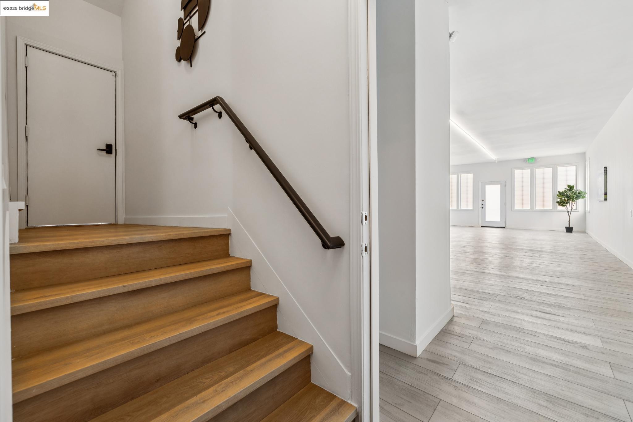 Detail Gallery Image 41 of 58 For 904 41st St, Oakland,  CA 94608 - 3 Beds | 2/1 Baths