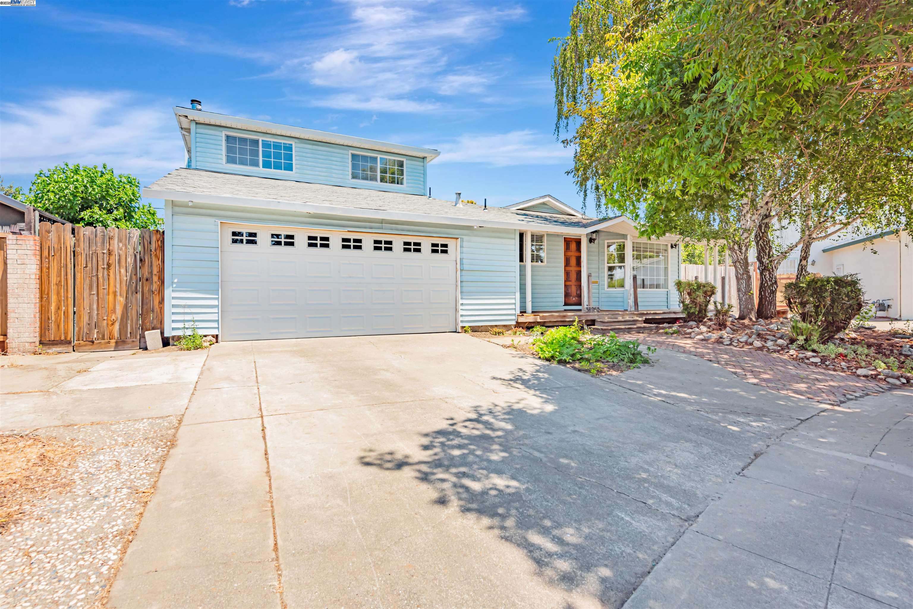 Detail Gallery Image 3 of 56 For 38952 Emrol Ave, Fremont,  CA 94536 - 6 Beds | 3 Baths