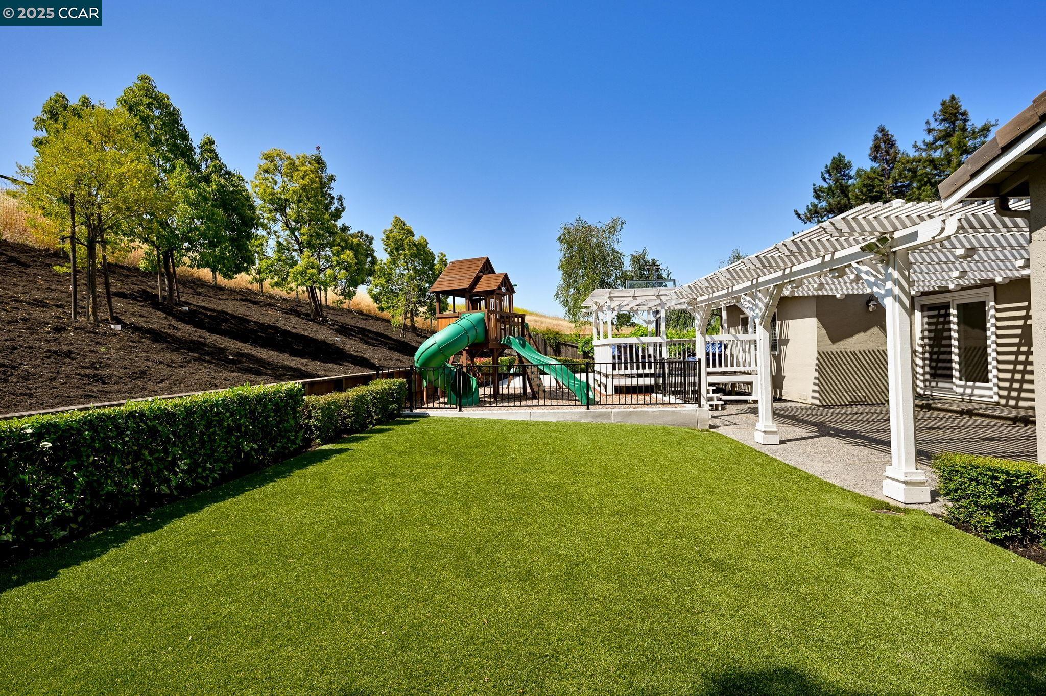 Detail Gallery Image 24 of 35 For 87 Molokai Ct, San Ramon,  CA 94582 - 4 Beds | 2 Baths