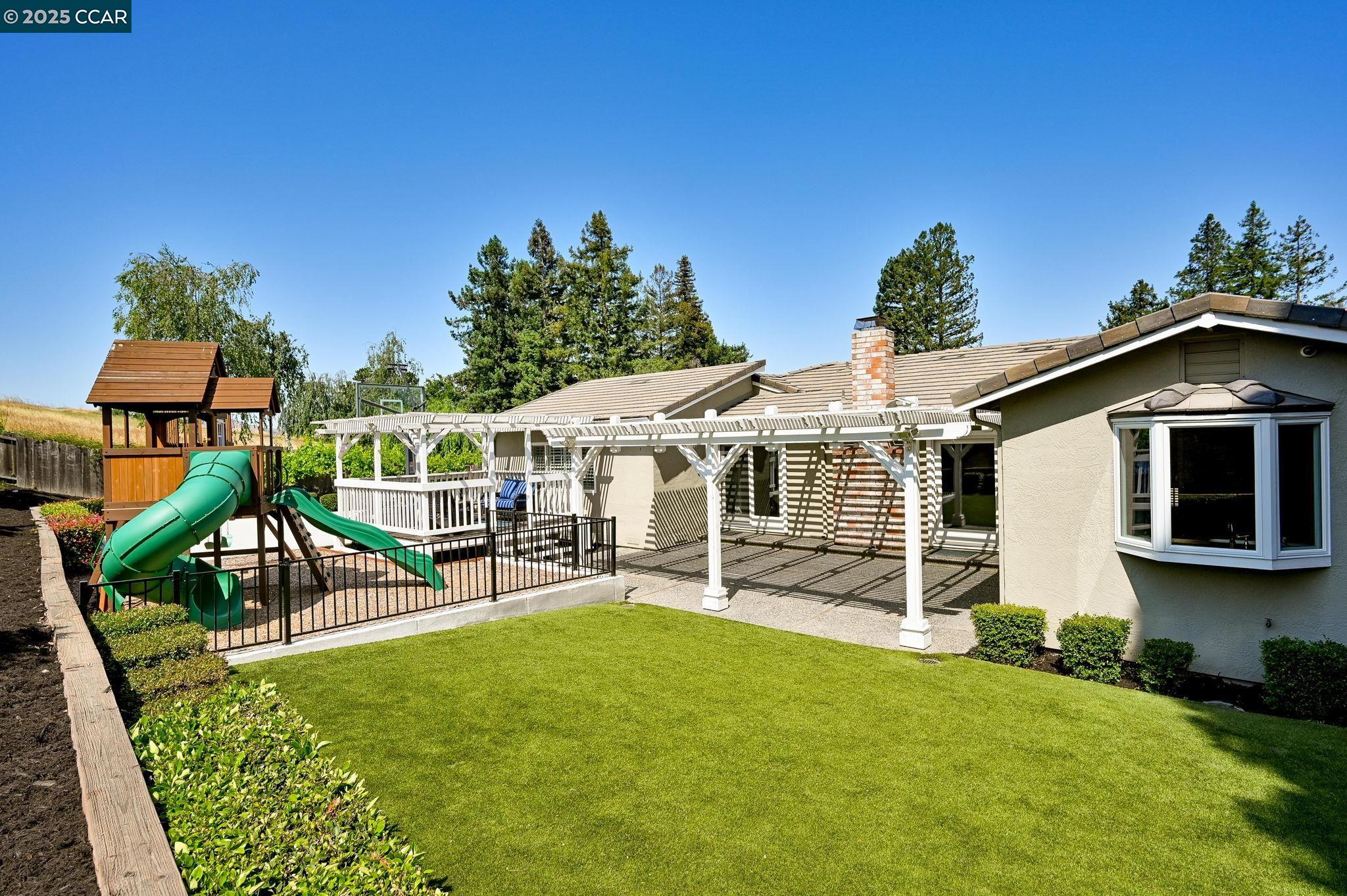 Detail Gallery Image 27 of 35 For 87 Molokai Ct, San Ramon,  CA 94582 - 4 Beds | 2 Baths