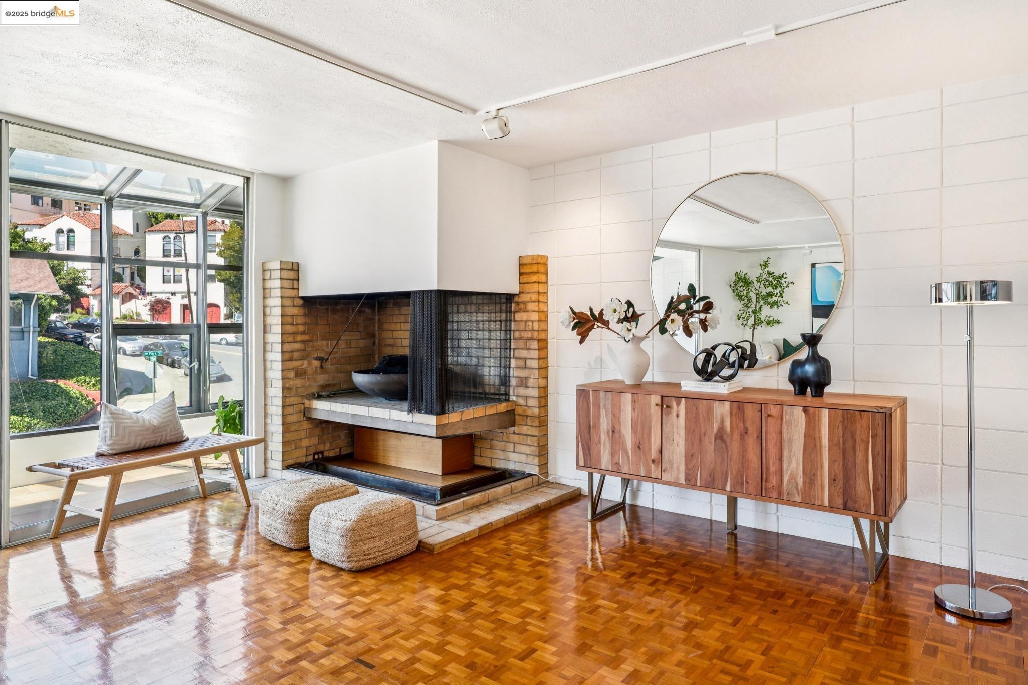 Detail Gallery Image 23 of 59 For 2760 Park Blvd, Oakland,  CA 94606 - 3 Beds | 2/1 Baths