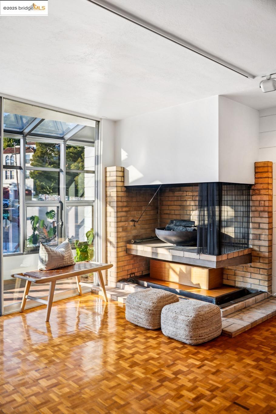 Detail Gallery Image 24 of 59 For 2760 Park Blvd, Oakland,  CA 94606 - 3 Beds | 2/1 Baths