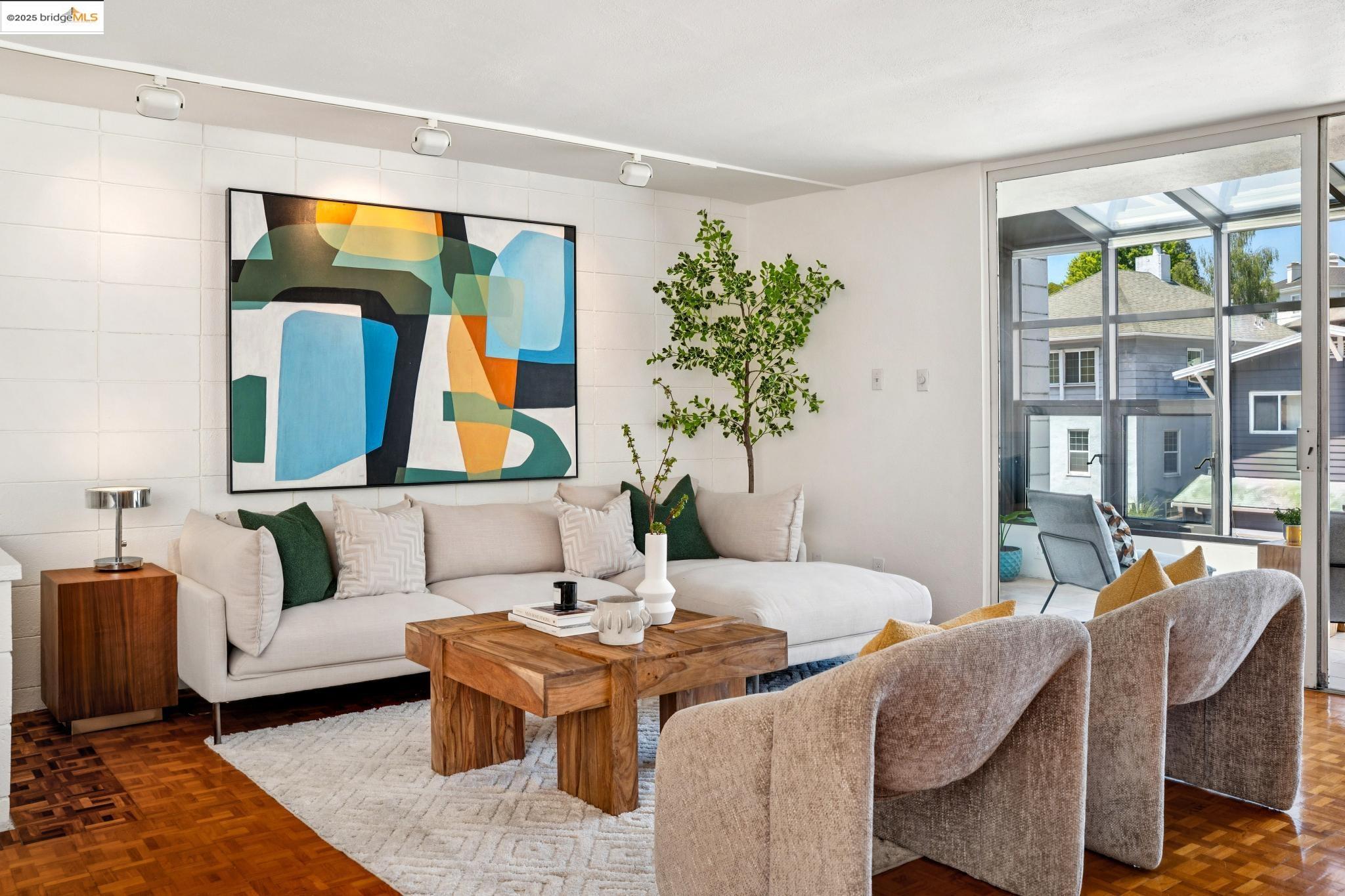 Detail Gallery Image 26 of 59 For 2760 Park Blvd, Oakland,  CA 94606 - 3 Beds | 2/1 Baths