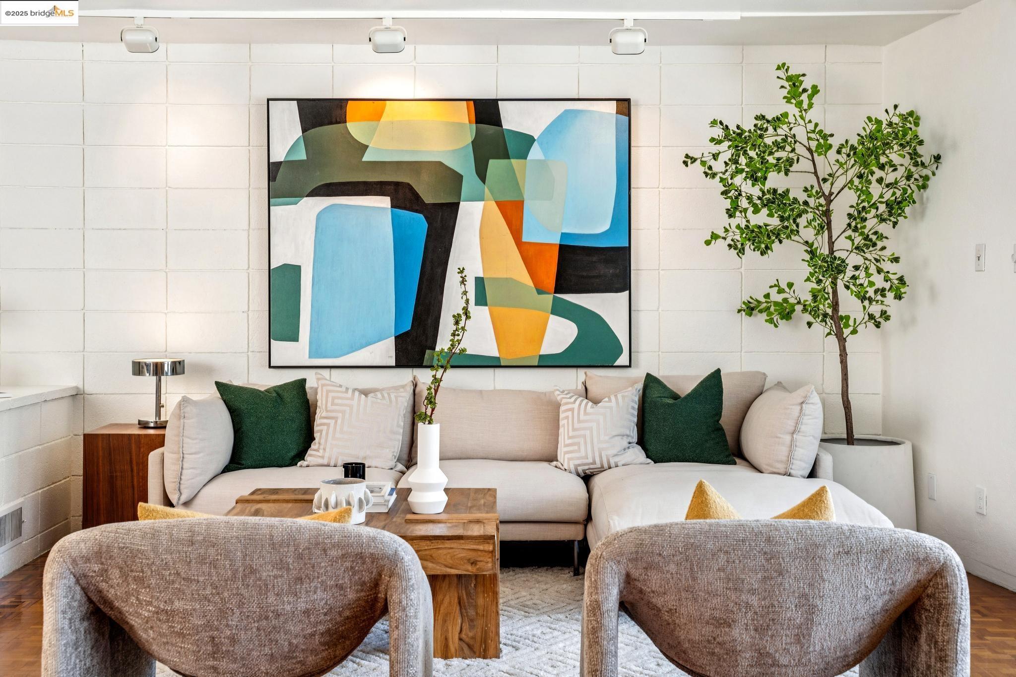 Detail Gallery Image 27 of 59 For 2760 Park Blvd, Oakland,  CA 94606 - 3 Beds | 2/1 Baths