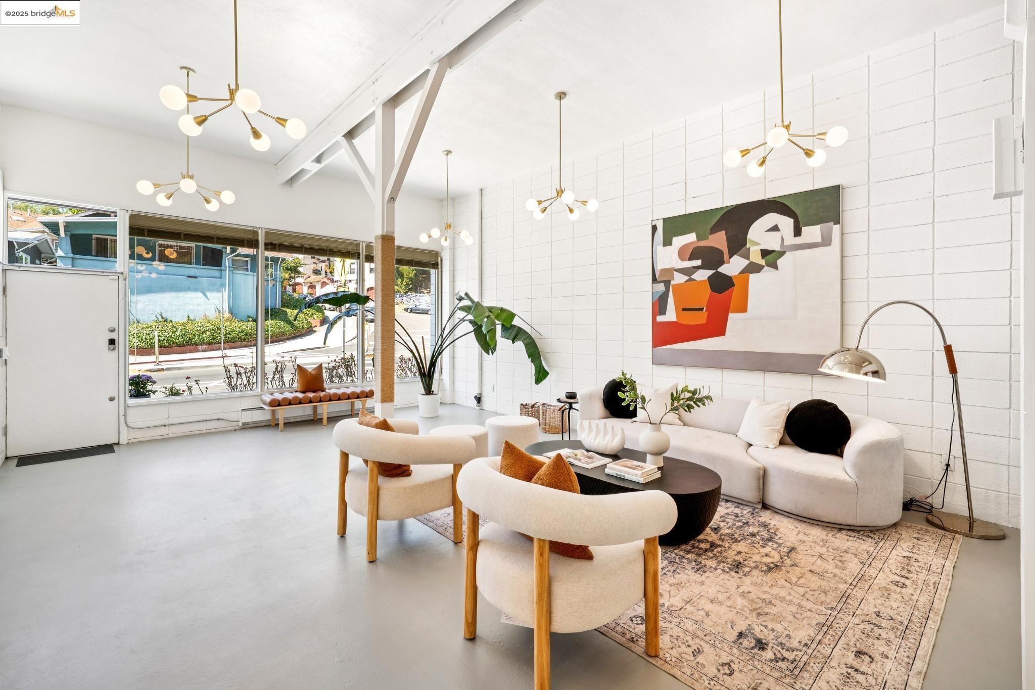 Detail Gallery Image 7 of 59 For 2760 Park Blvd, Oakland,  CA 94606 - 3 Beds | 2/1 Baths