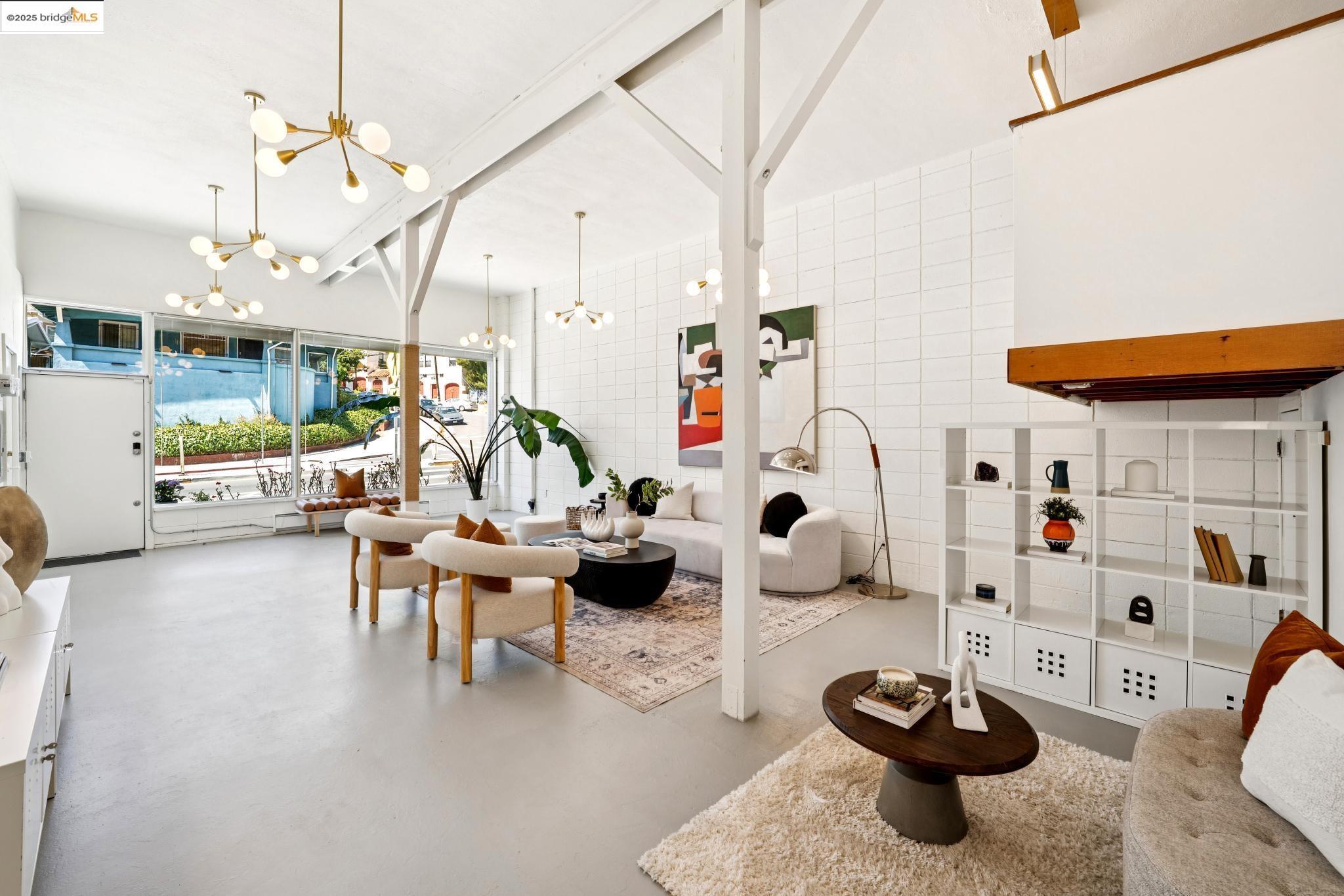 Detail Gallery Image 8 of 59 For 2760 Park Blvd, Oakland,  CA 94606 - 3 Beds | 2/1 Baths