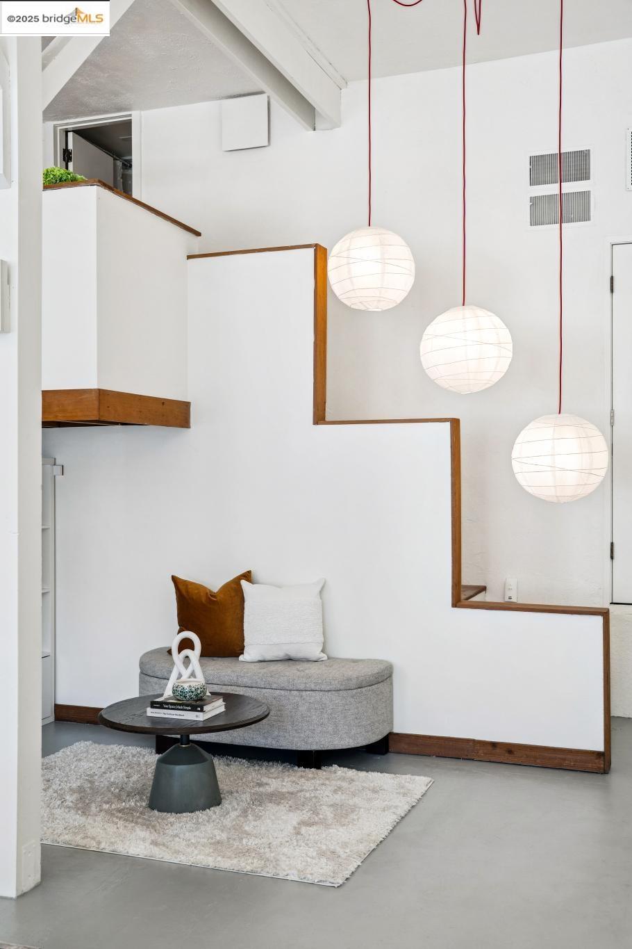 Detail Gallery Image 10 of 59 For 2760 Park Blvd, Oakland,  CA 94606 - 3 Beds | 2/1 Baths