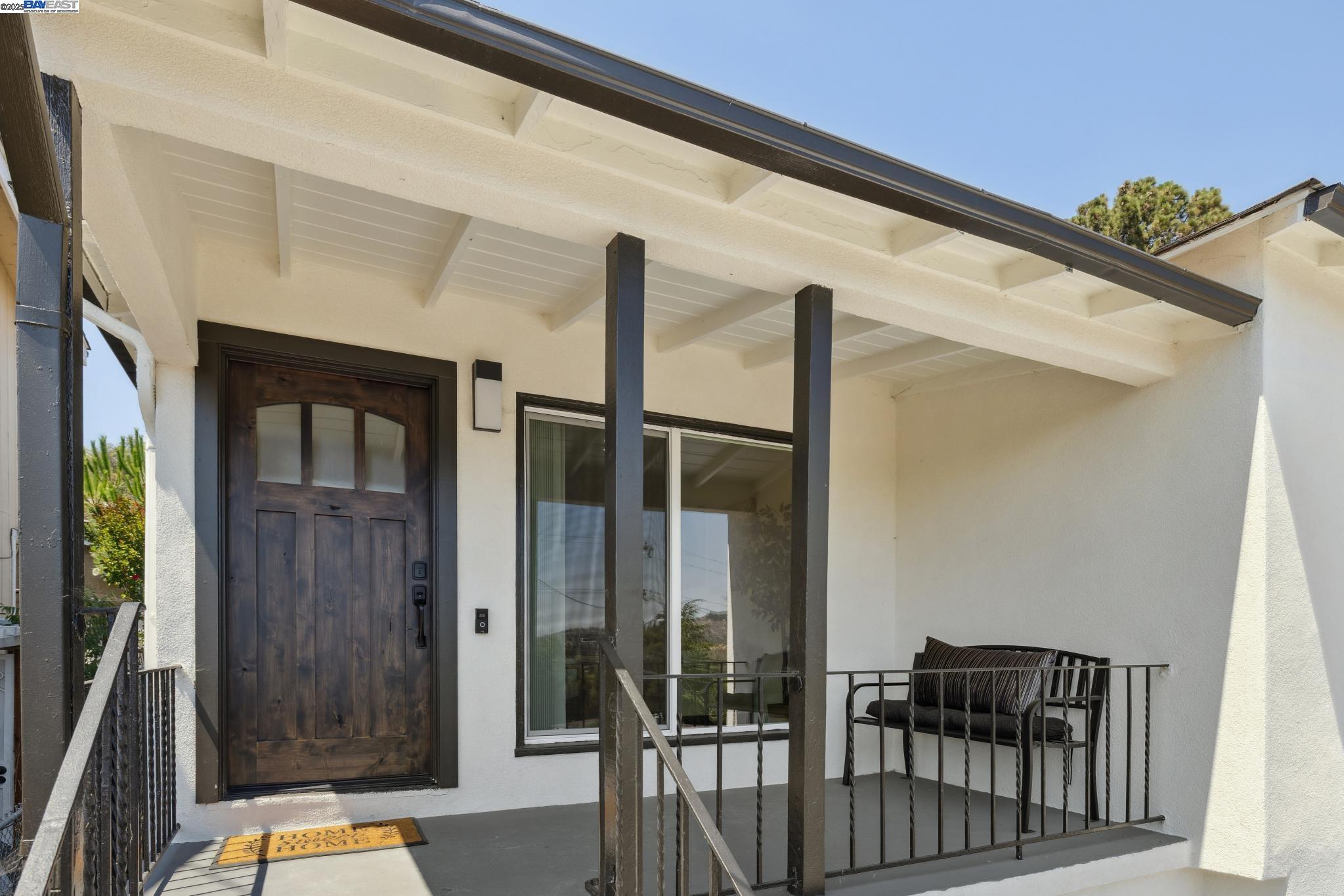 Detail Gallery Image 4 of 55 For 2643 99th Ave, Oakland,  CA 94605 - 3 Beds | 2 Baths