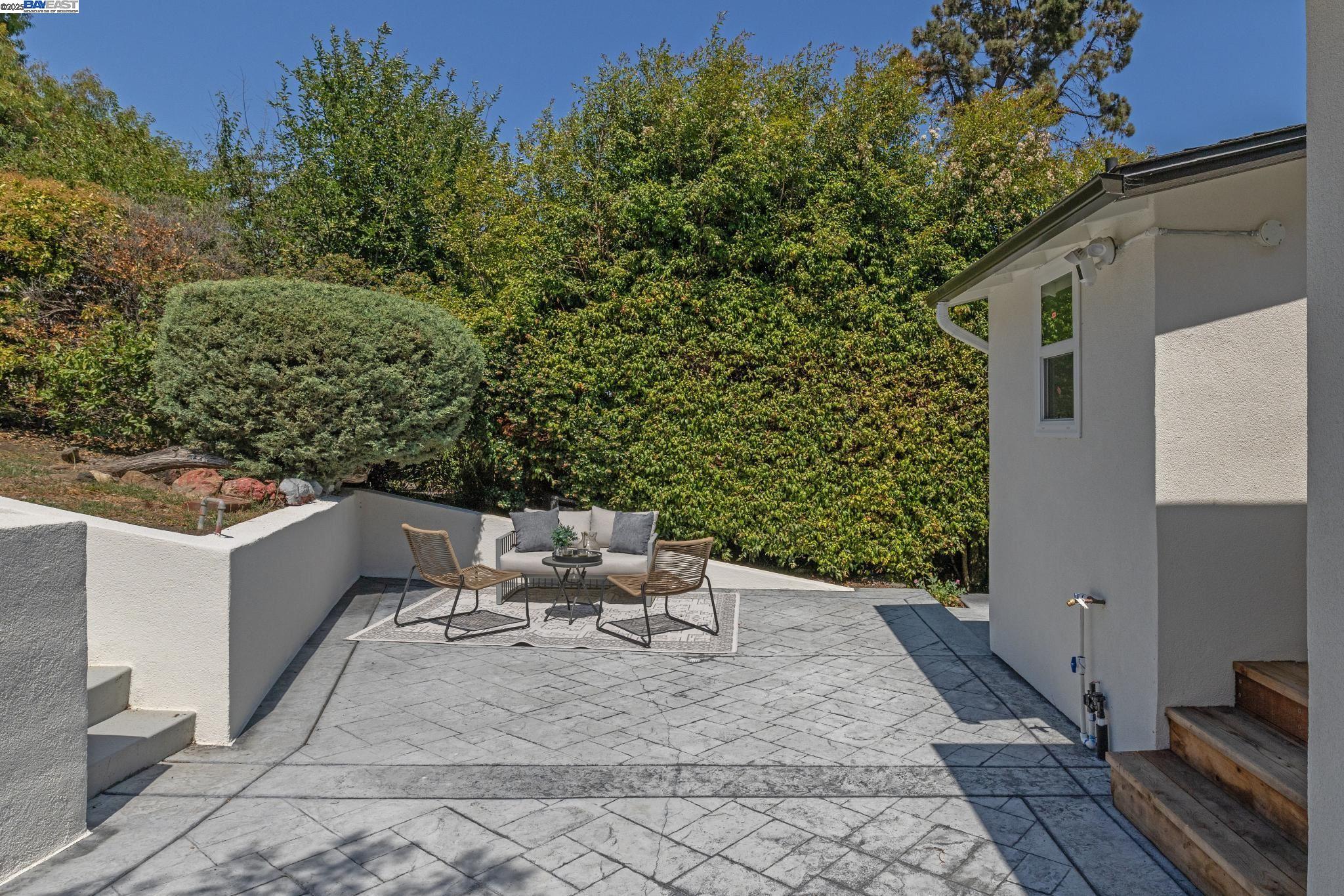 Detail Gallery Image 35 of 55 For 2643 99th Ave, Oakland,  CA 94605 - 3 Beds | 2 Baths