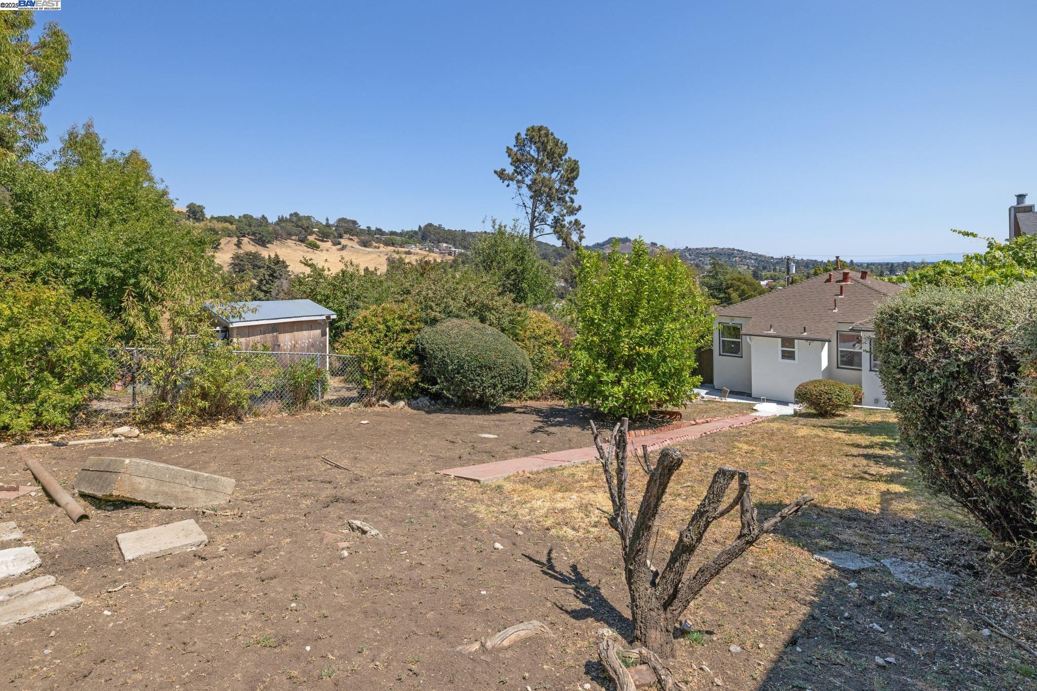 Detail Gallery Image 39 of 55 For 2643 99th Ave, Oakland,  CA 94605 - 3 Beds | 2 Baths