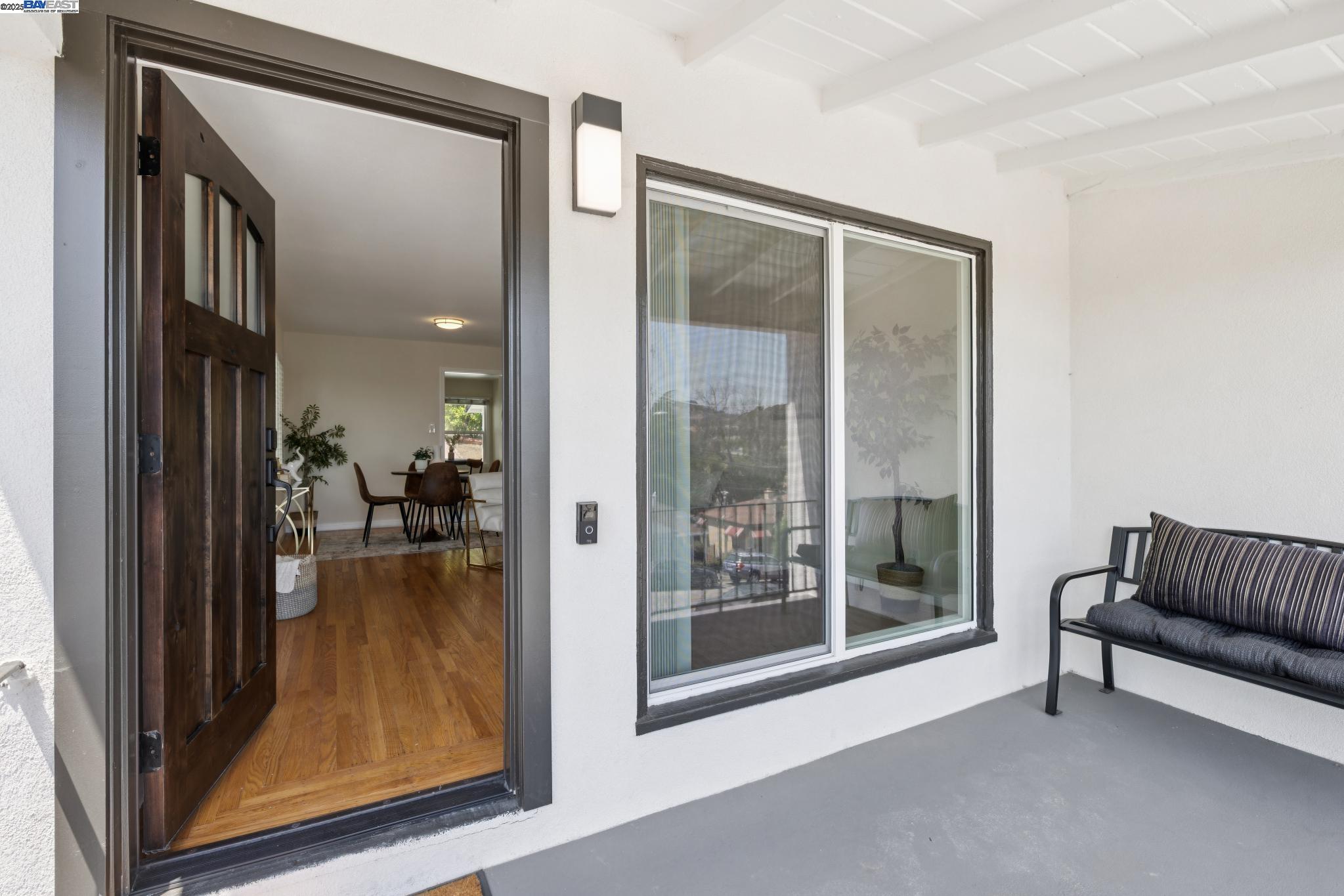 Detail Gallery Image 5 of 55 For 2643 99th Ave, Oakland,  CA 94605 - 3 Beds | 2 Baths