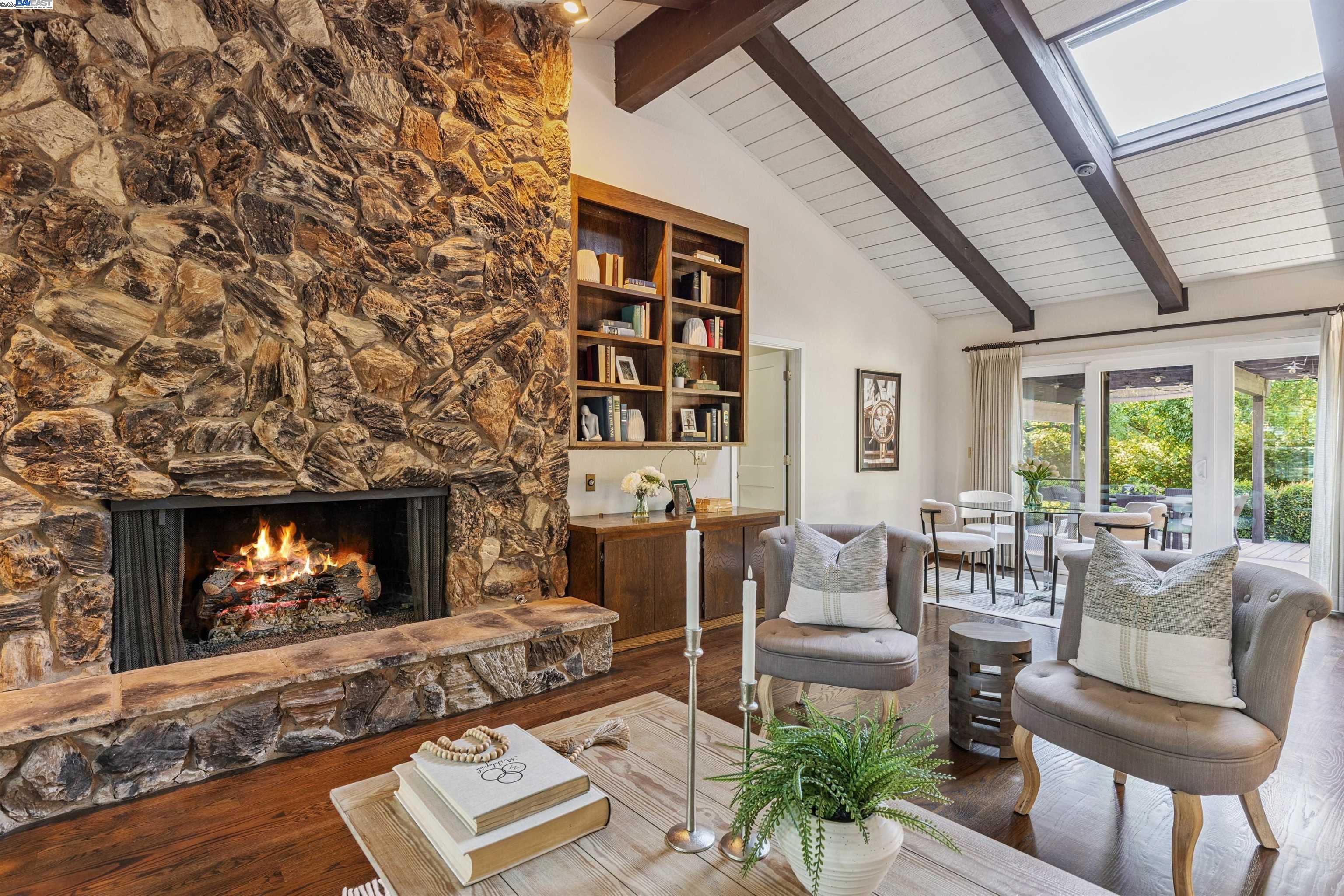 Detail Gallery Image 12 of 60 For 146 via Copla, Alamo,  CA 94507 - 5 Beds | 3 Baths