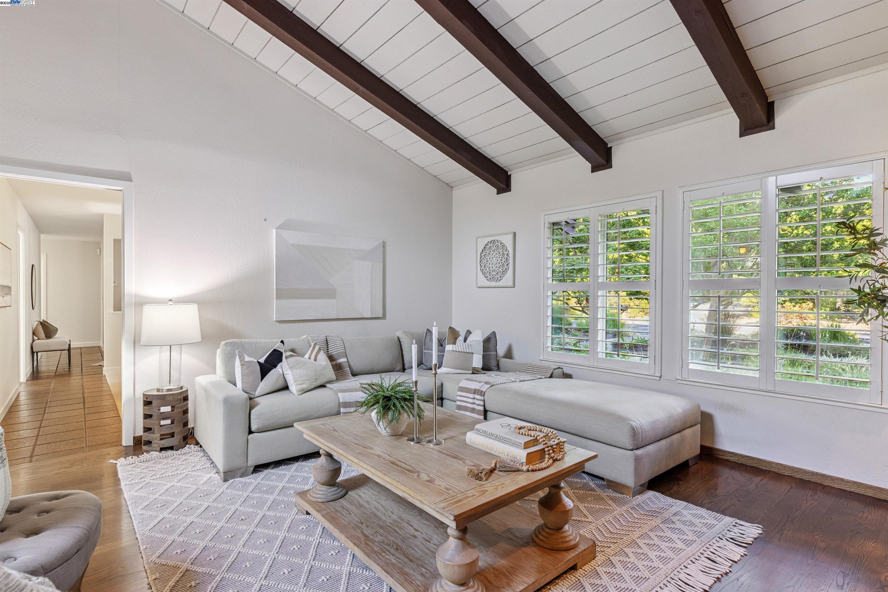 Detail Gallery Image 13 of 60 For 146 via Copla, Alamo,  CA 94507 - 5 Beds | 3 Baths