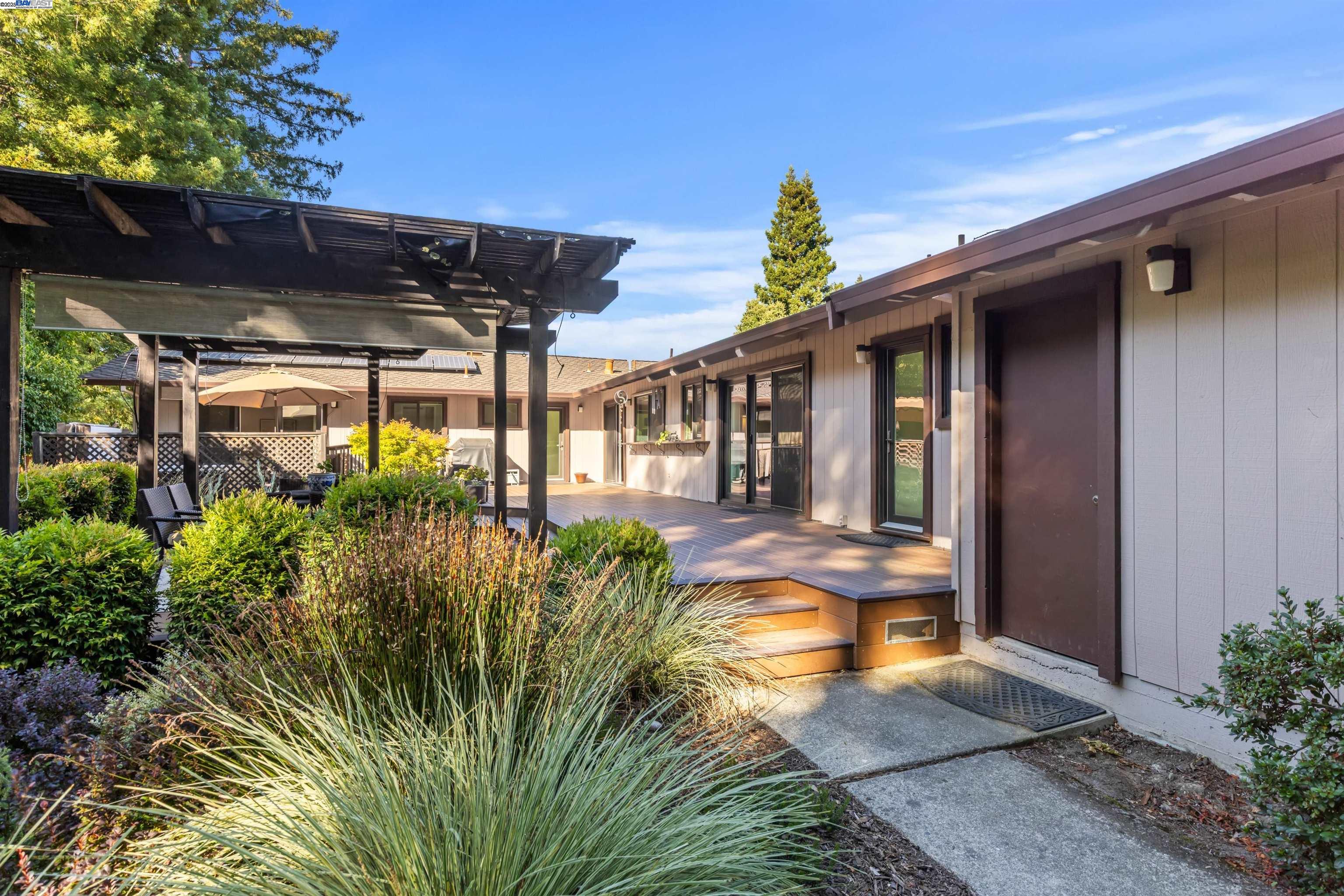 Detail Gallery Image 48 of 60 For 146 via Copla, Alamo,  CA 94507 - 5 Beds | 3 Baths